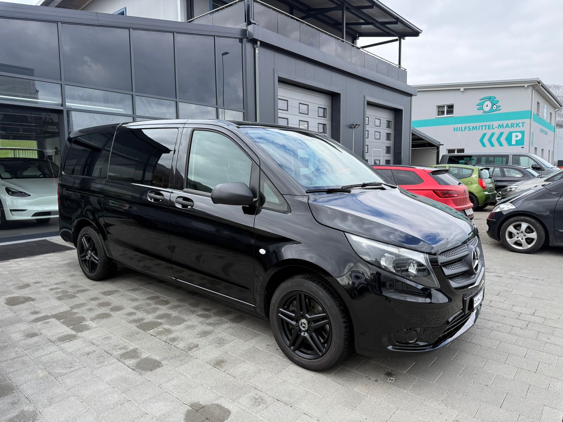 MERCEDES-BENZ Vito 116 CDI Lang Select Tourer 9 Platz 4Matic 9G-Tronic-image-4