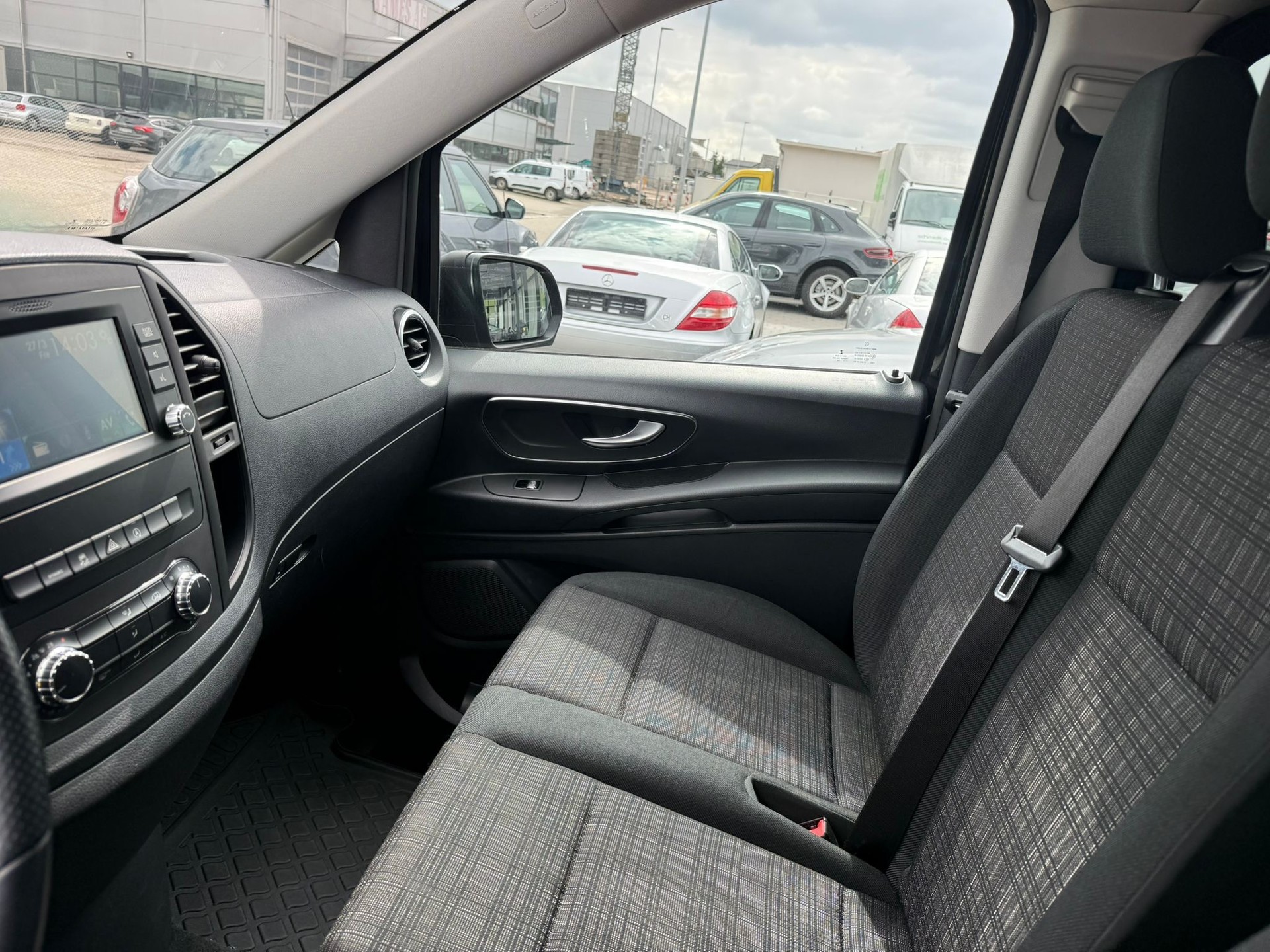 MERCEDES-BENZ Vito 116 CDI Lang Select Tourer 9 Platz 4Matic 9G-Tronic-image-22