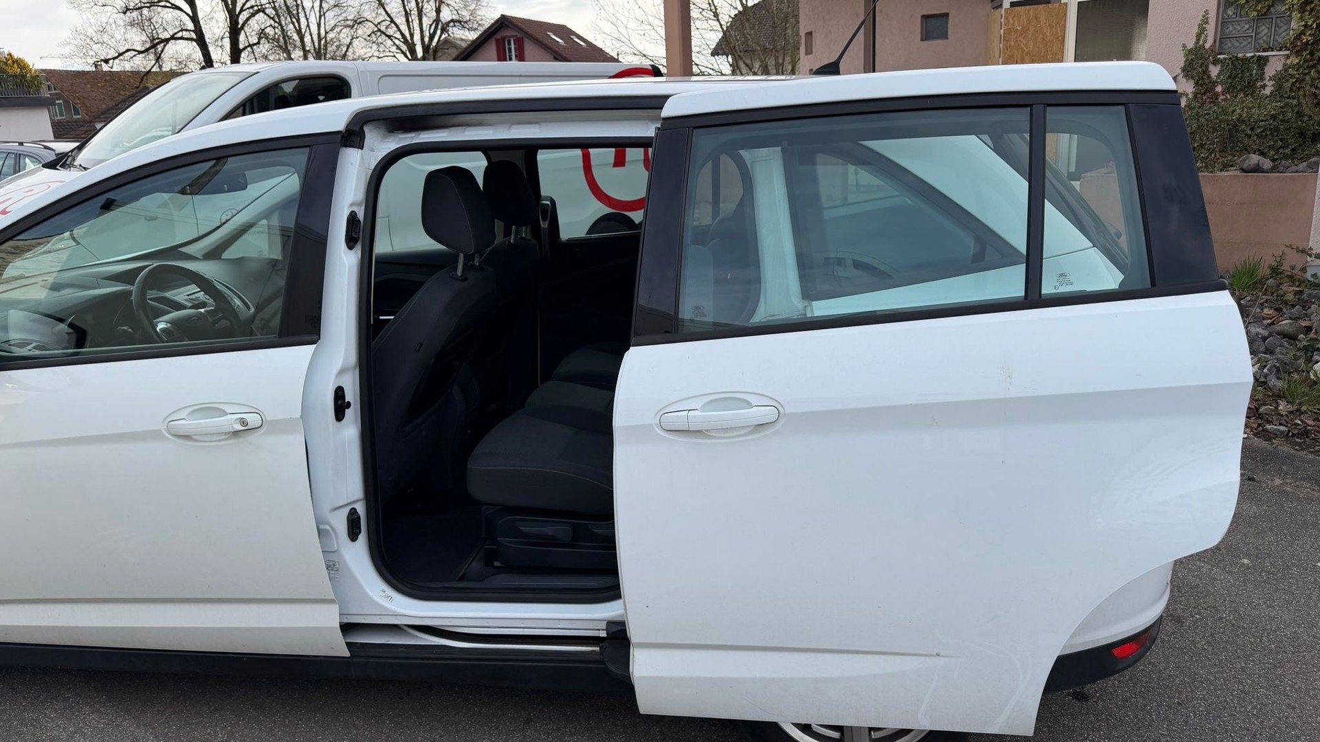 FORD Grand C-Max 1.0 SCTi Titanium-image-5