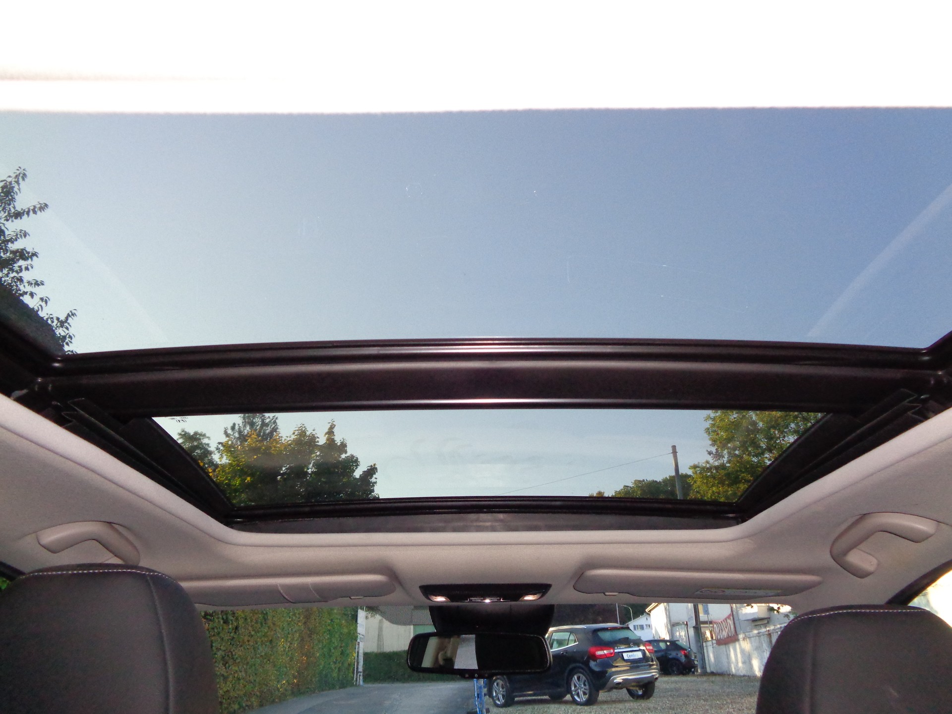 HONDA HR-V 1.6i-DTEC Executive-image-10