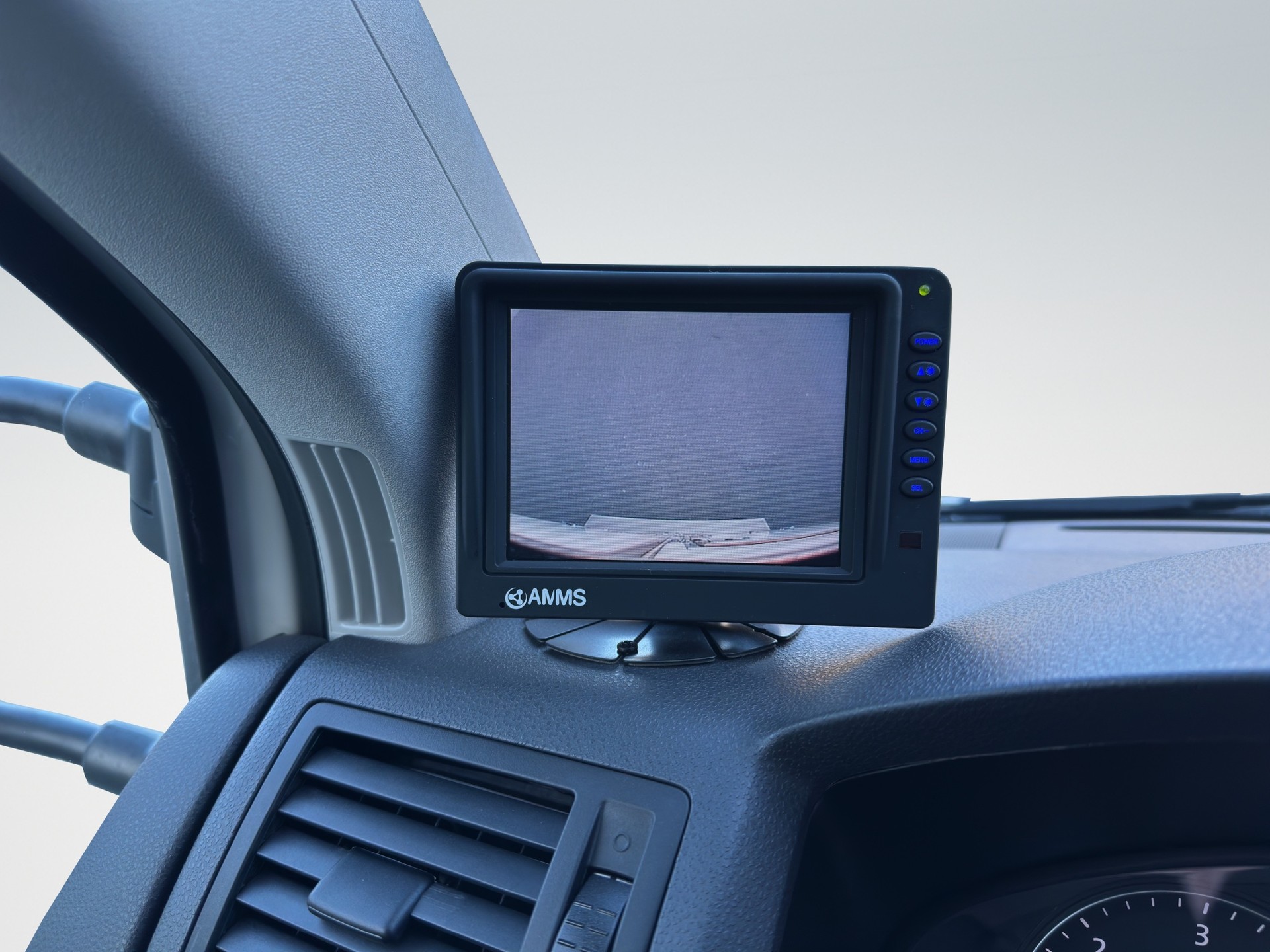 VW T5 2.0 TDI DSG-image-12