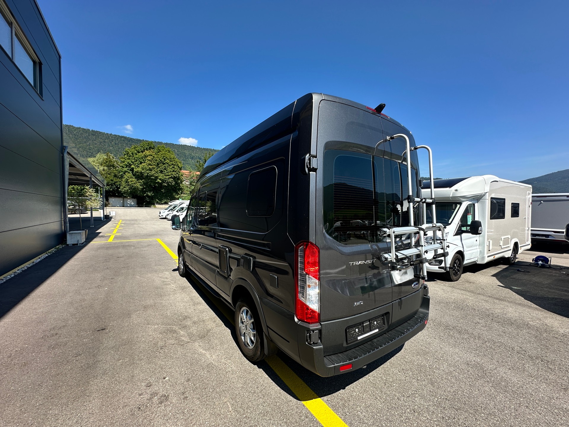 FONT VENDOME Forty Van AWD 4x4-image-5