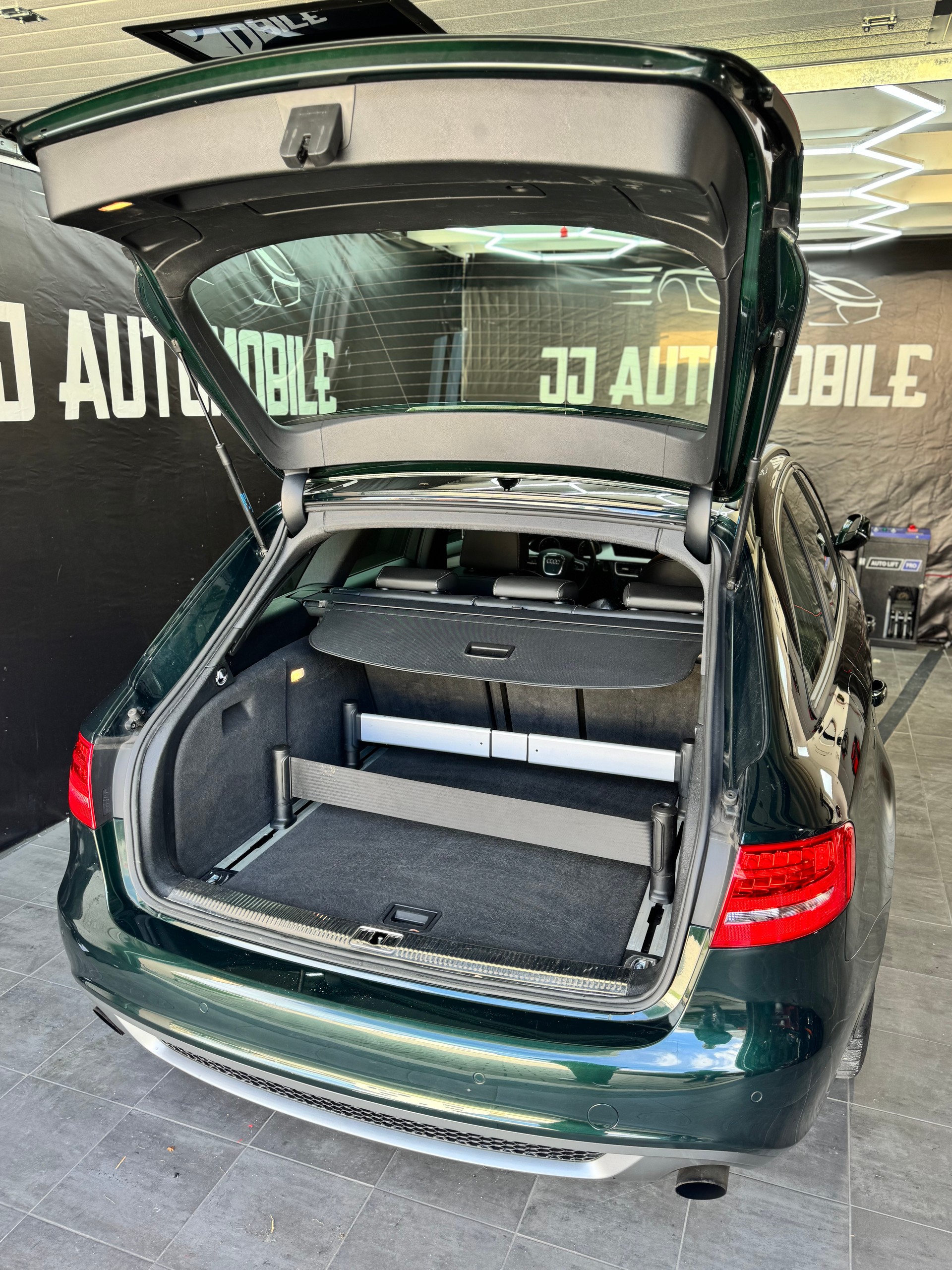 AUDI A4 Avant 2.0 TFSI quattro S-tronic-image-7