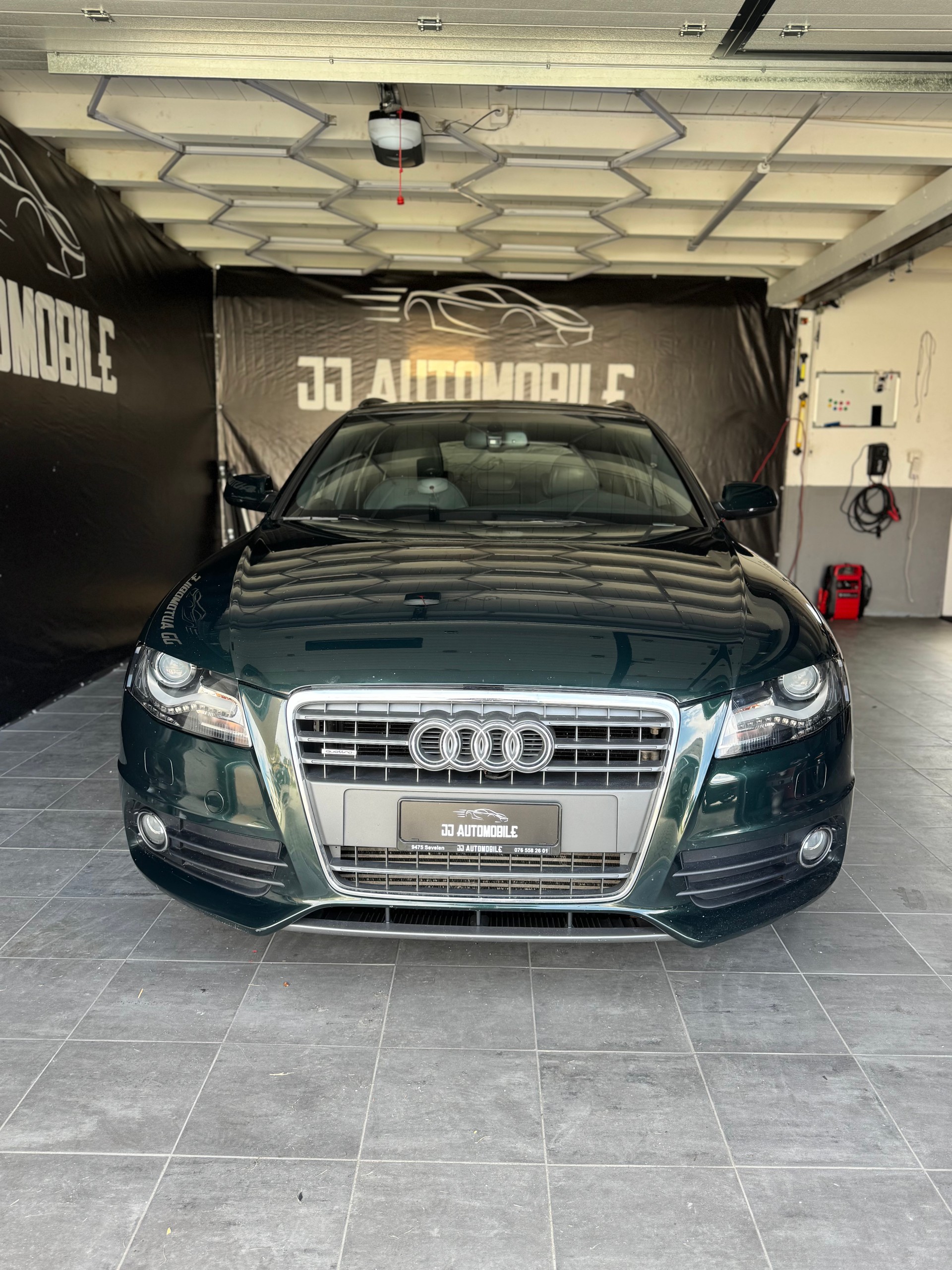 AUDI A4 Avant 2.0 TFSI quattro S-tronic-image-1