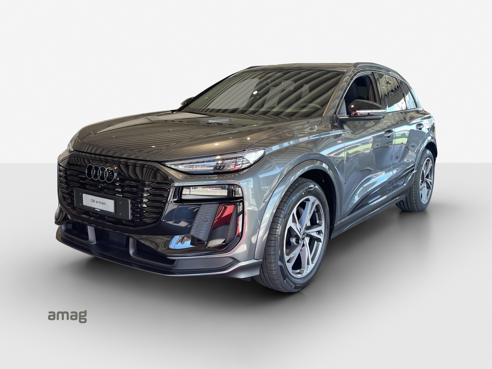 AUDI Q6 e-tron quattro