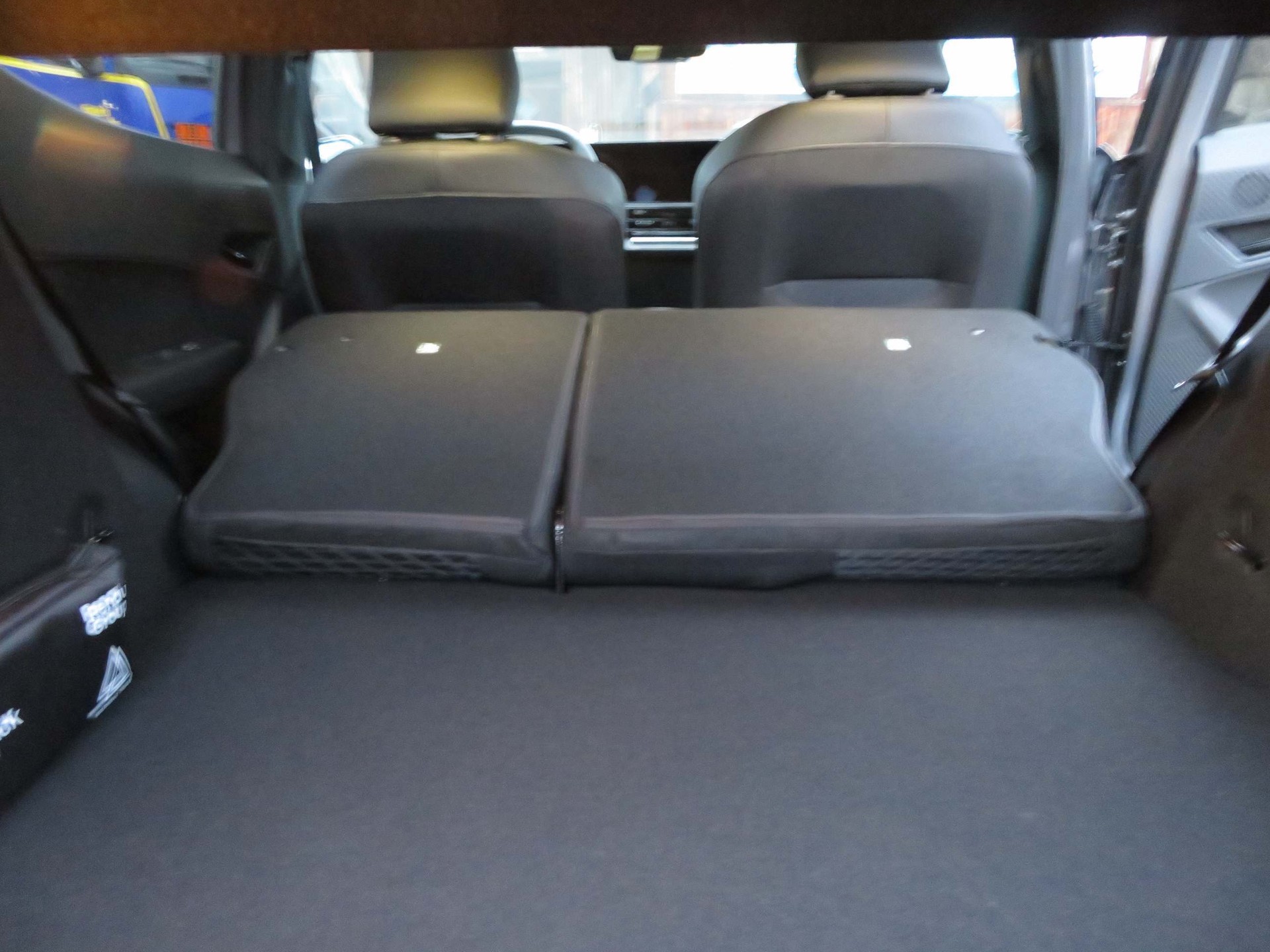 RENAULT Clio 1.8 E-Tech techno-image-11