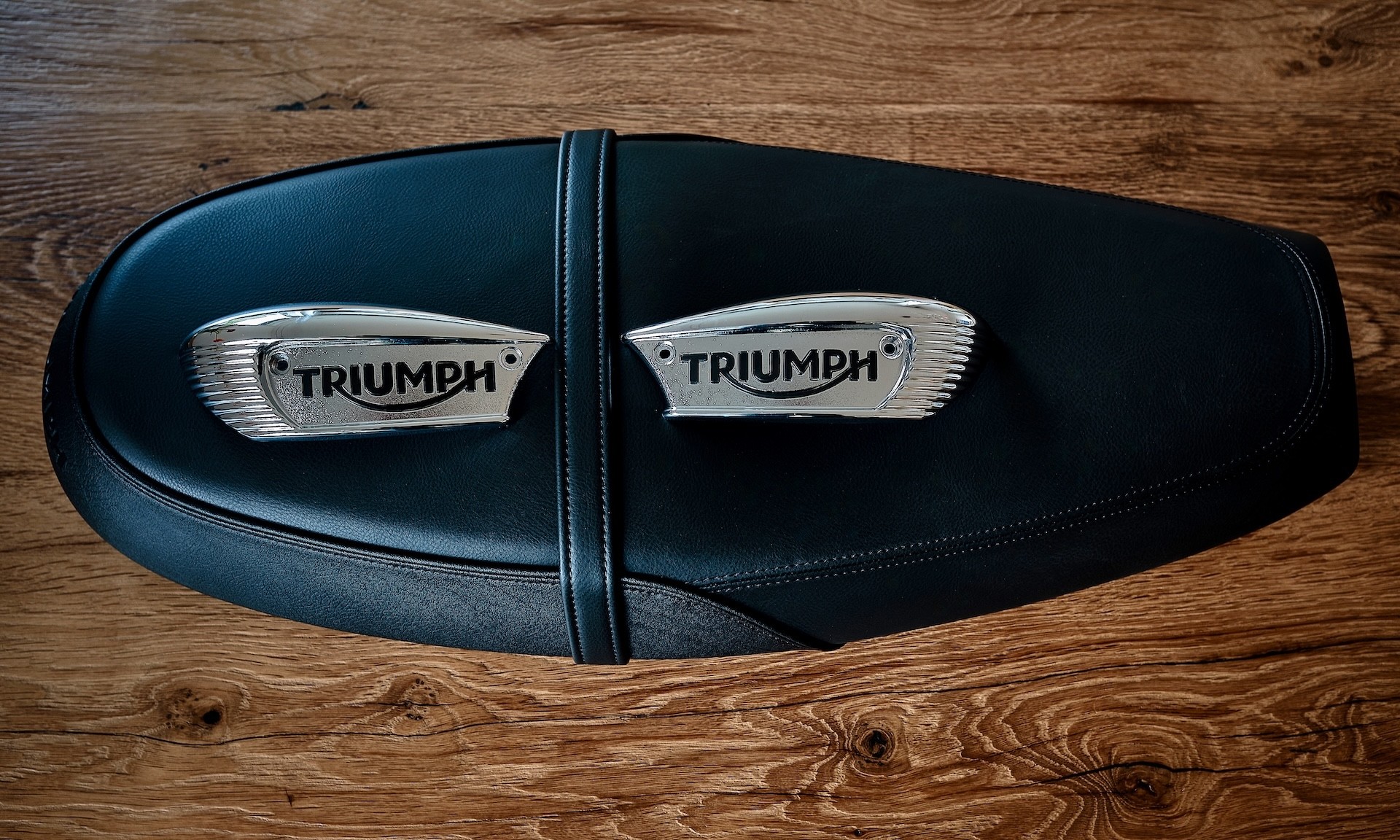 TRIUMPH Bonneville 900 T 100 ABS-image-7