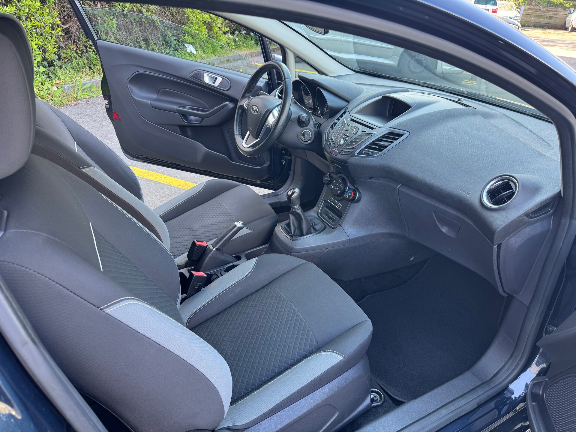 FORD Fiesta 1.0 SCTi Titanium-image-4