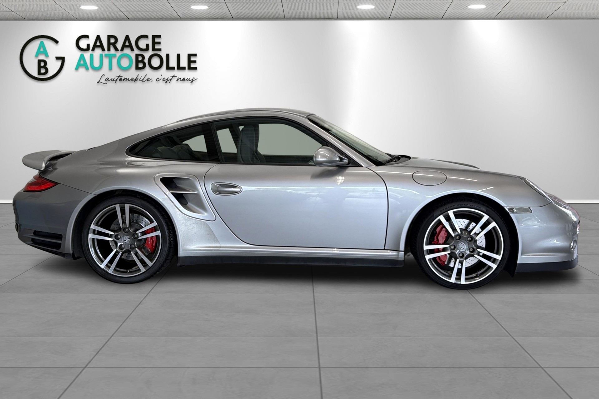 PORSCHE 911 Turbo PDK-showroom-element-2