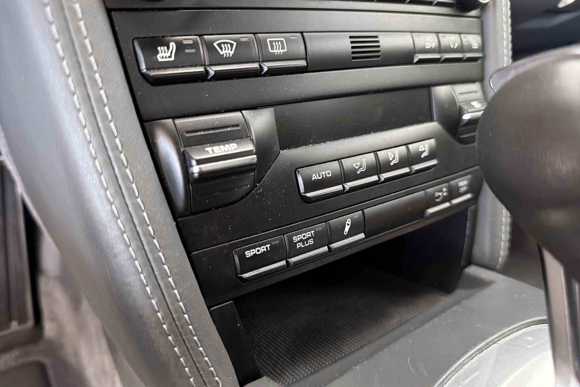 PORSCHE 911 Turbo PDK-image-12