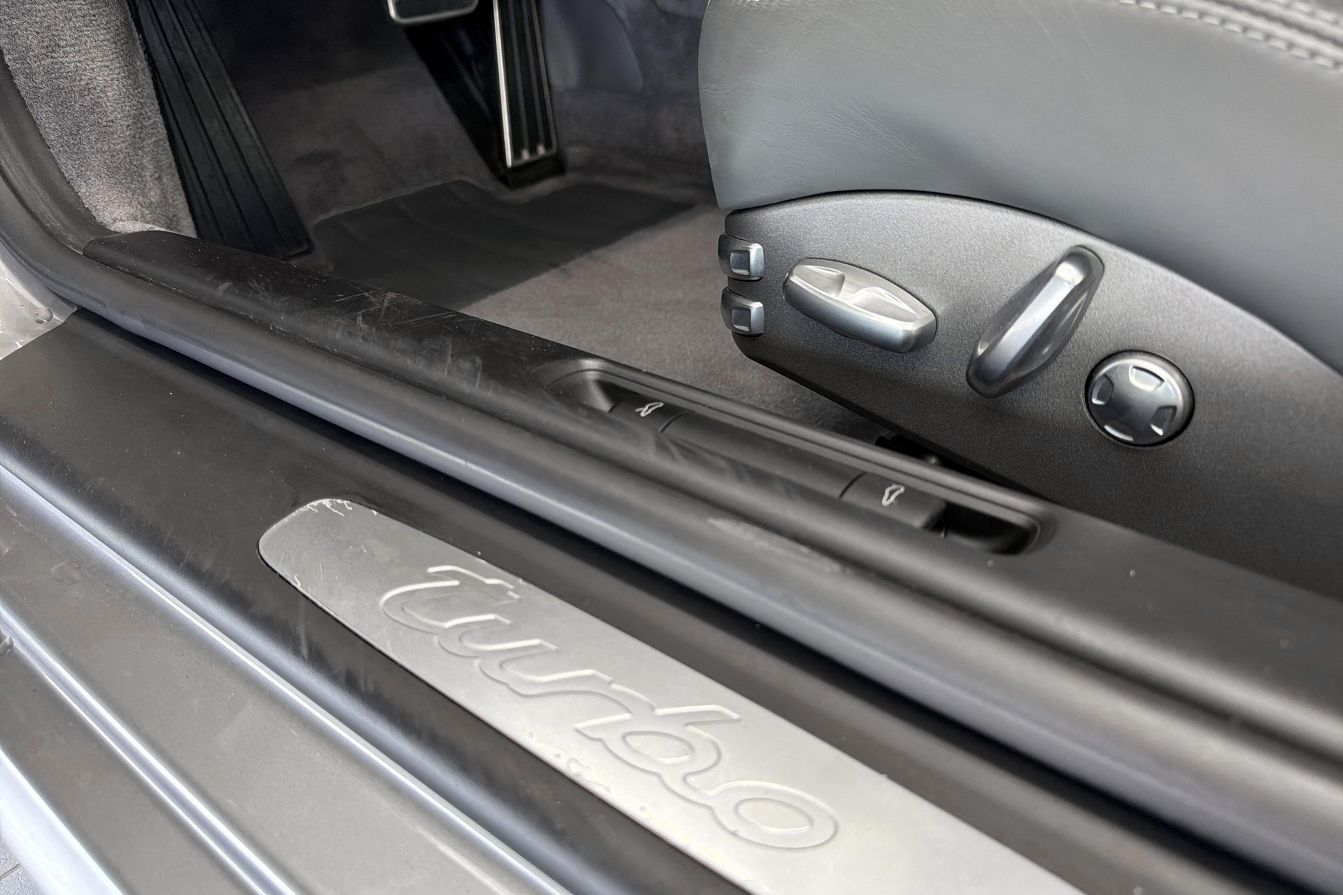 PORSCHE 911 Turbo PDK-image-23