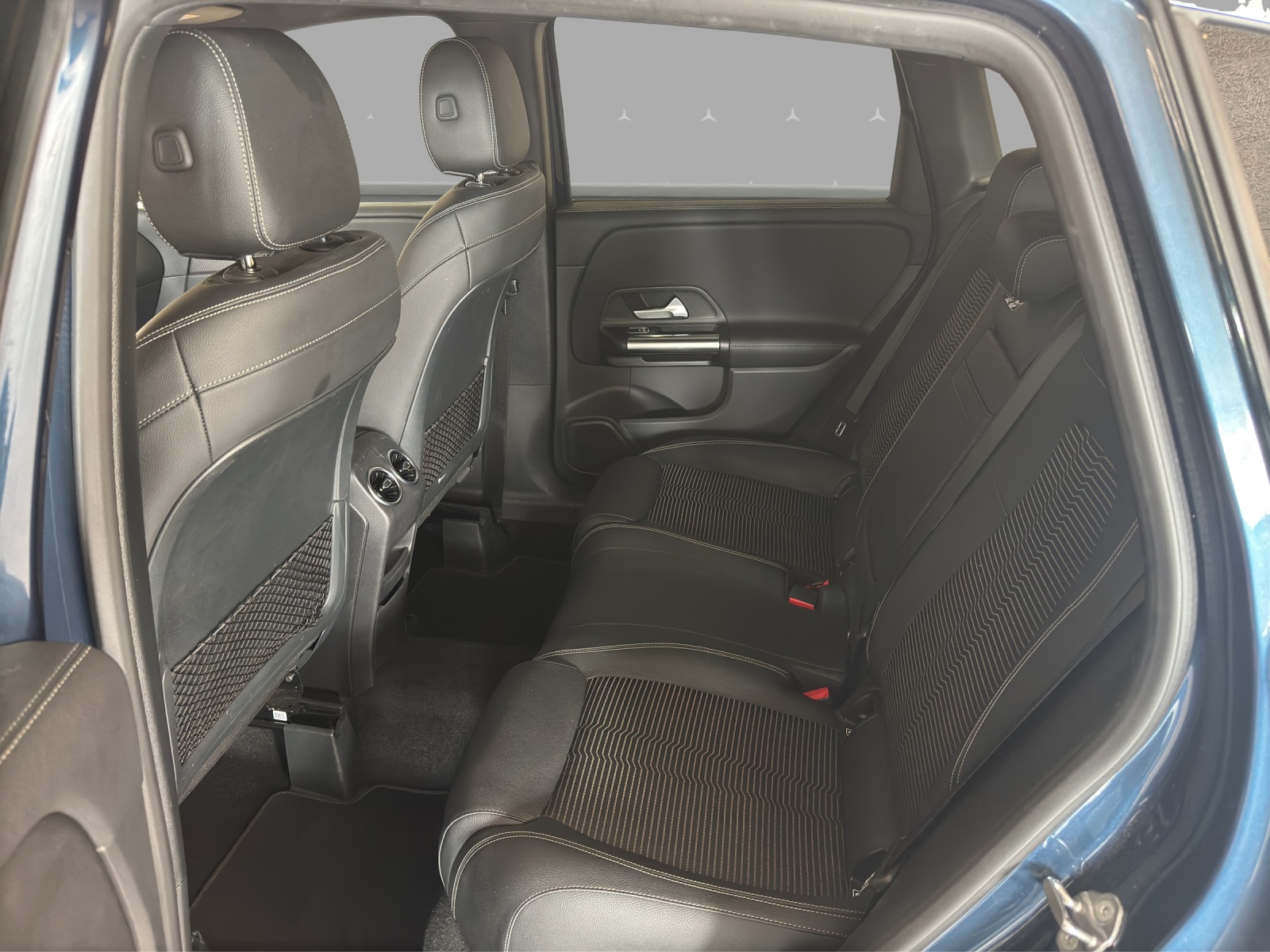 MERCEDES-BENZ B 220 4Matic Progressive 7G-DCT-image-13