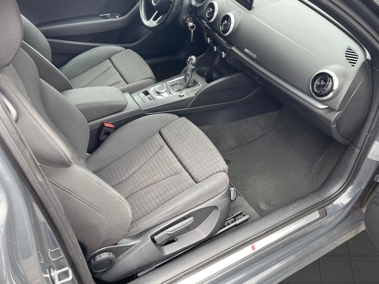 AUDI A3 1.4 TFSI Sport S-tronic-image-9