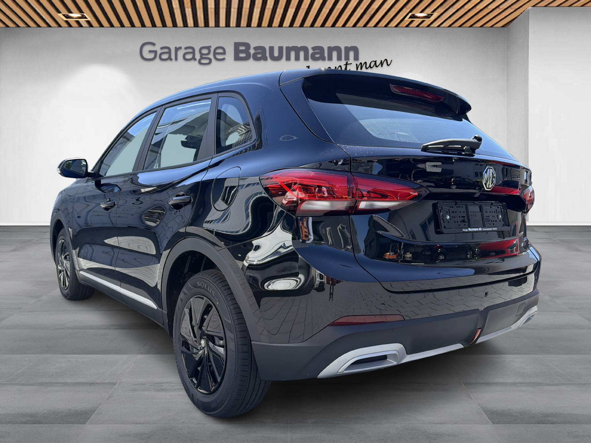 MG ZS 1.5 Hybrid+ Standard-showroom-element-3
