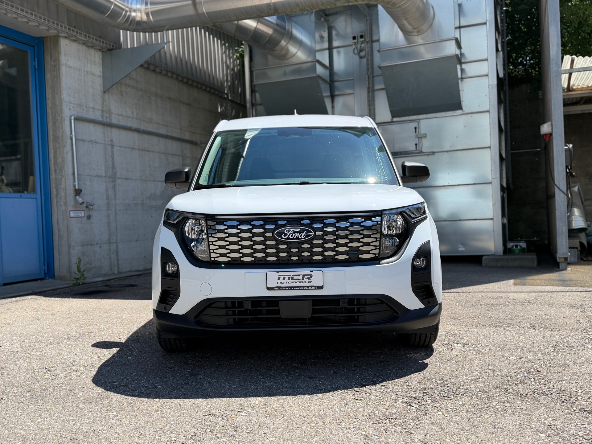 FORD E-Transit ⚡ Courier Van Trend 5 J. Garantie-image-1