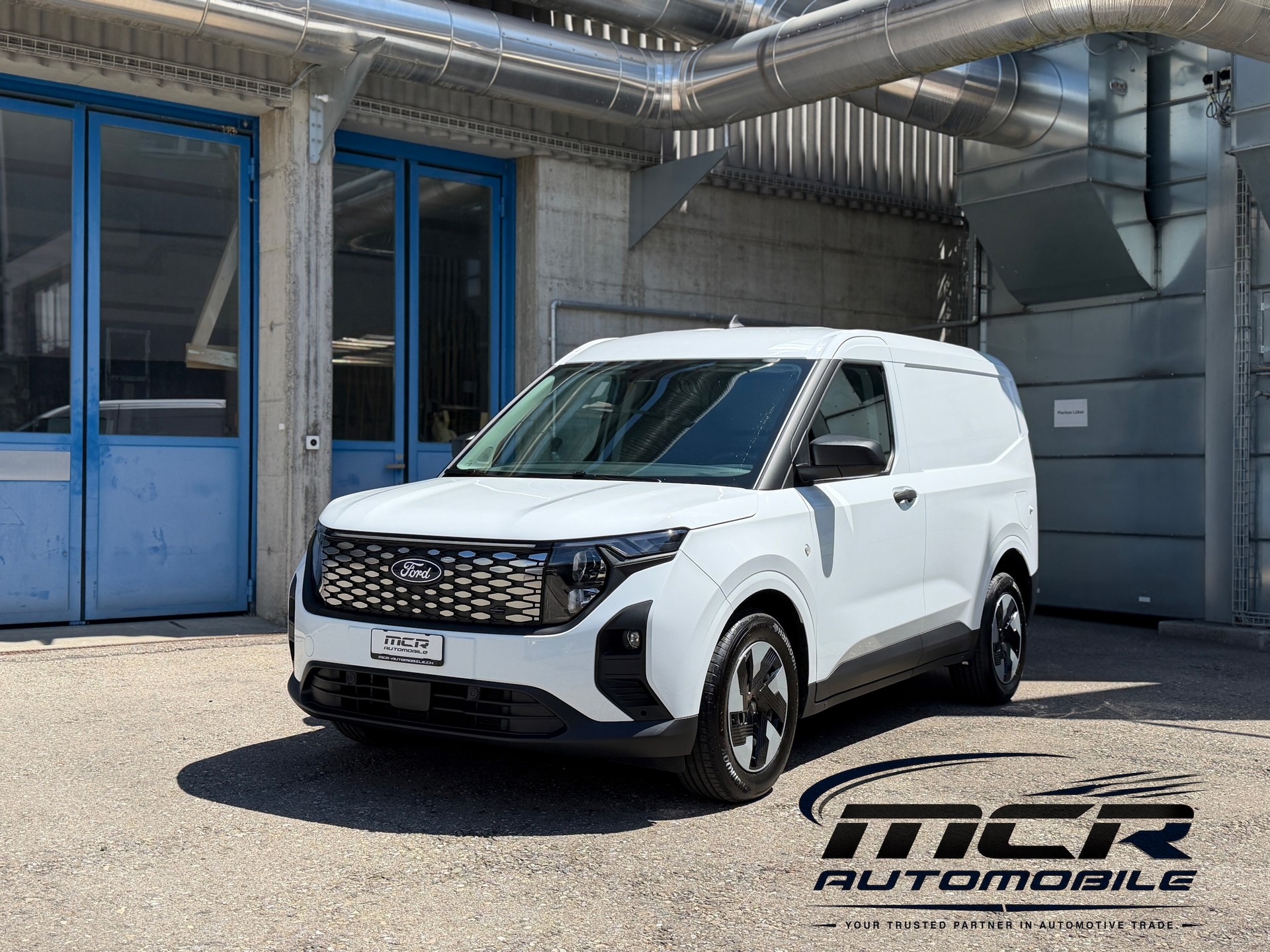 FORD E-Transit ⚡ Courier Van Trend 5 J. Garantie-image-0