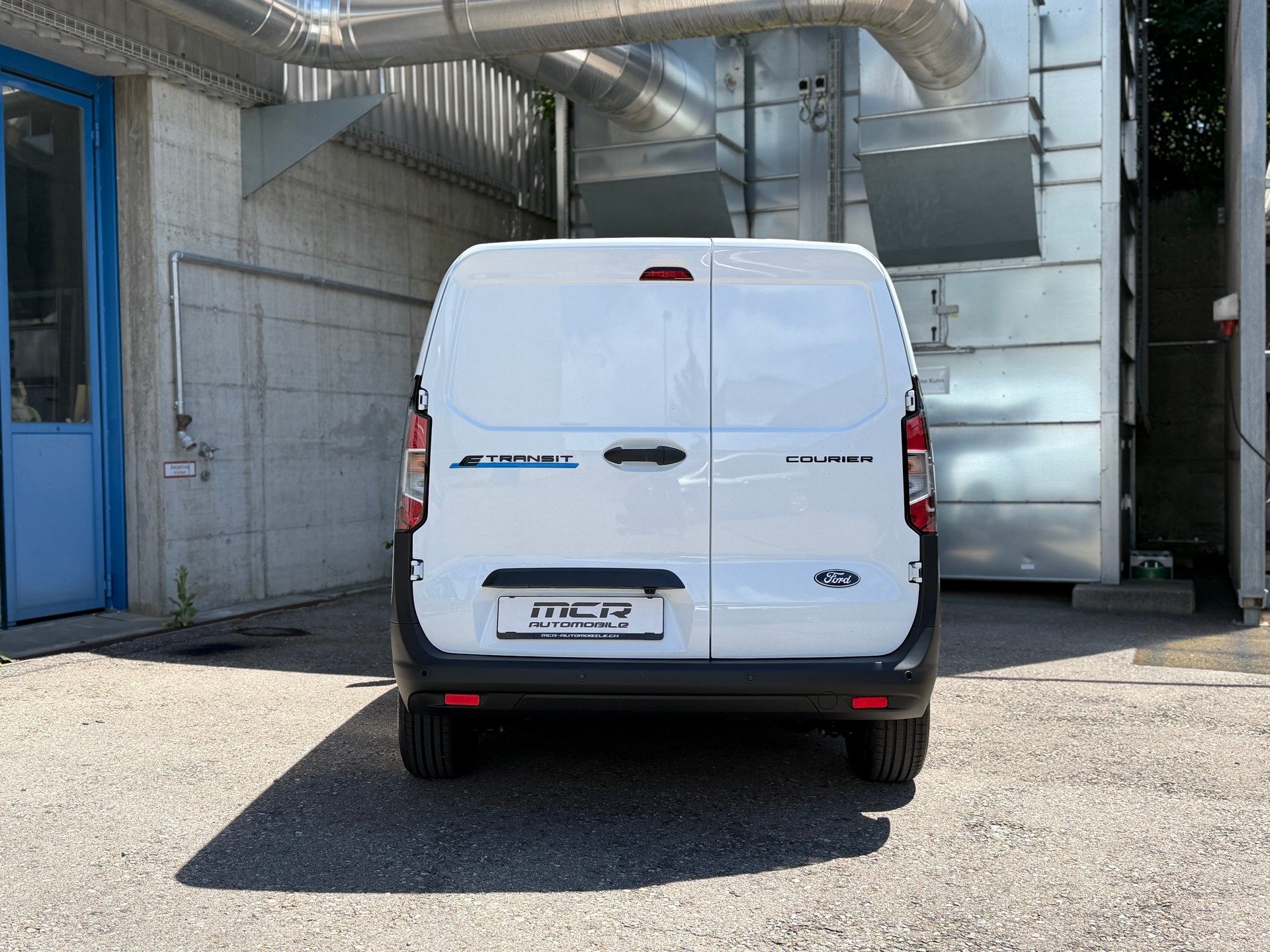 FORD E-Transit ⚡ Courier Van Trend 5 J. Garantie-image-2
