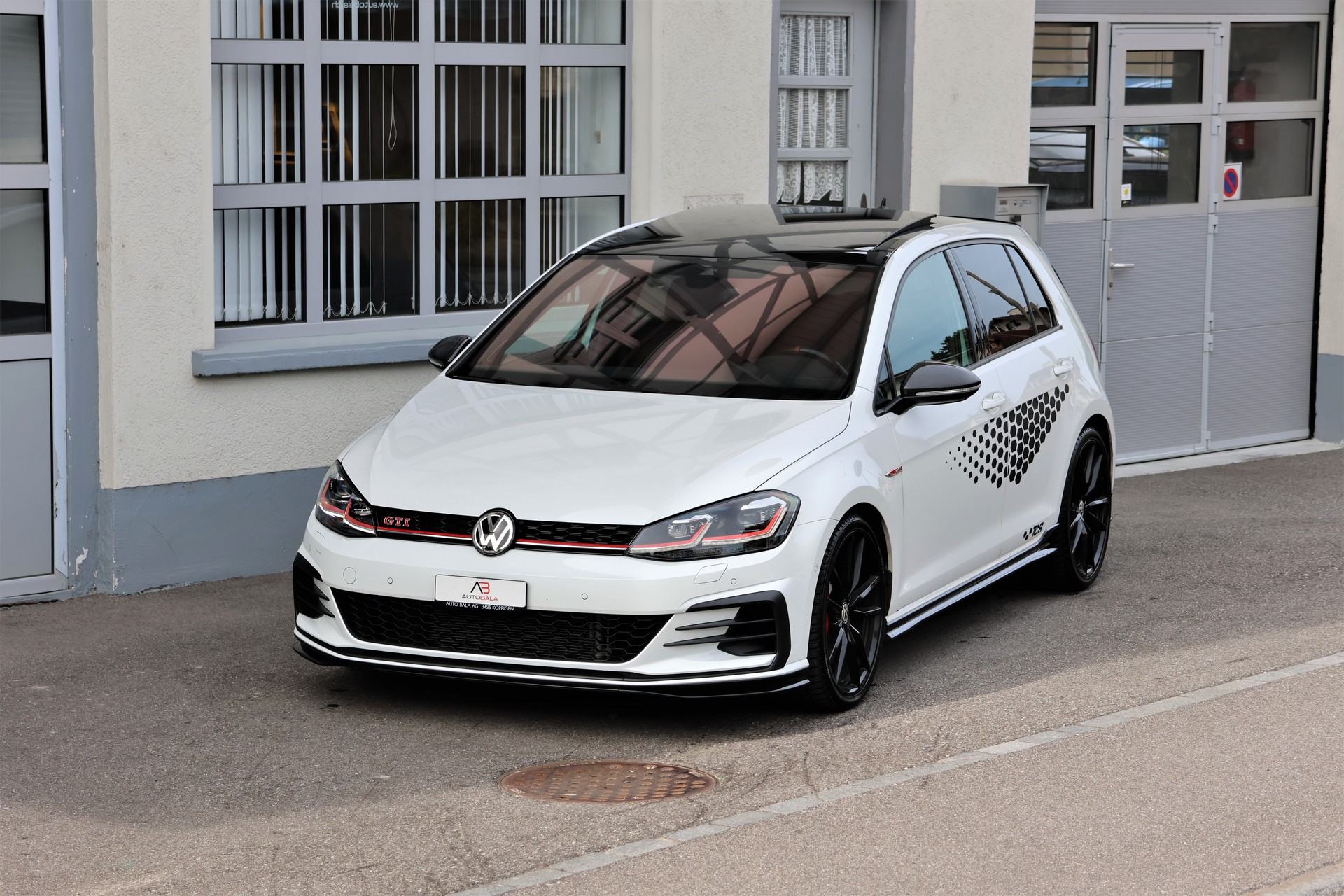 VW Golf 2.0 TSI GTI TCR DSG (CH)