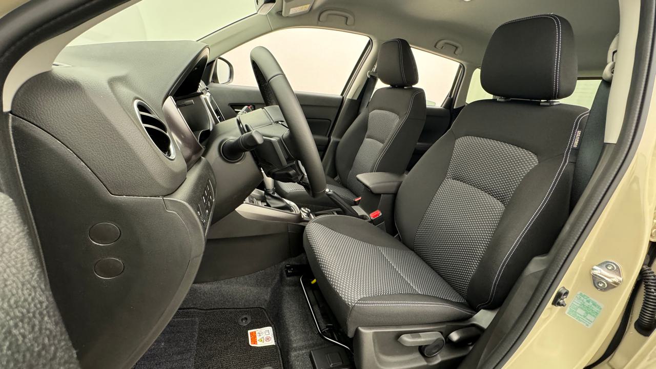 SUZUKI Vitara 1.4 Boosterjet Compact Top 4x4 Hybrid Automatic-image-4