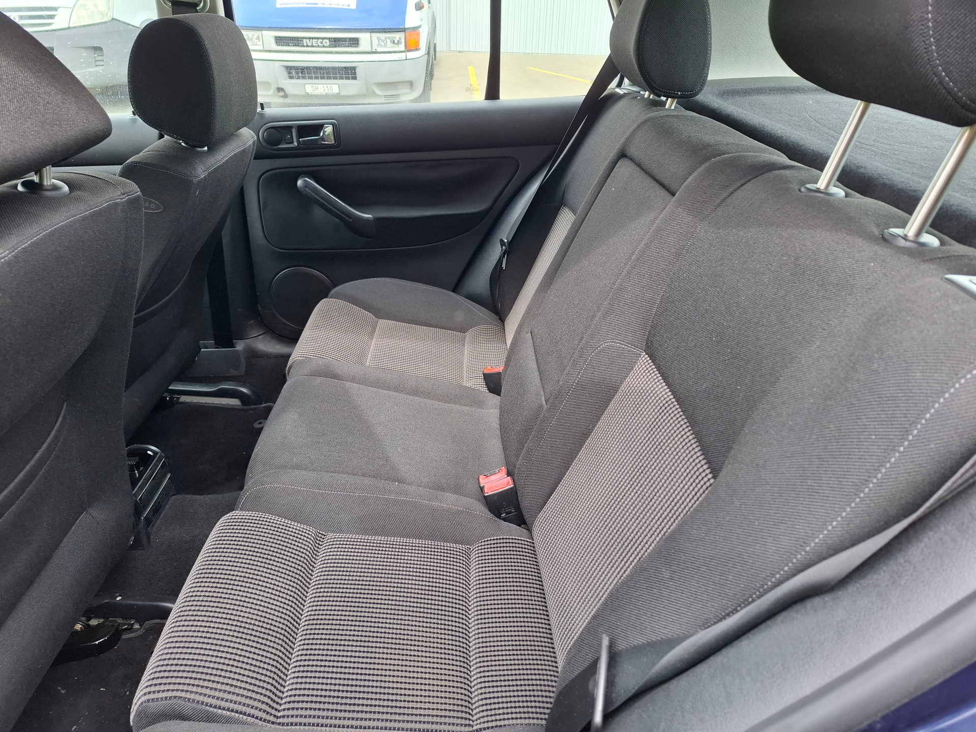 VW GOLF-image-11