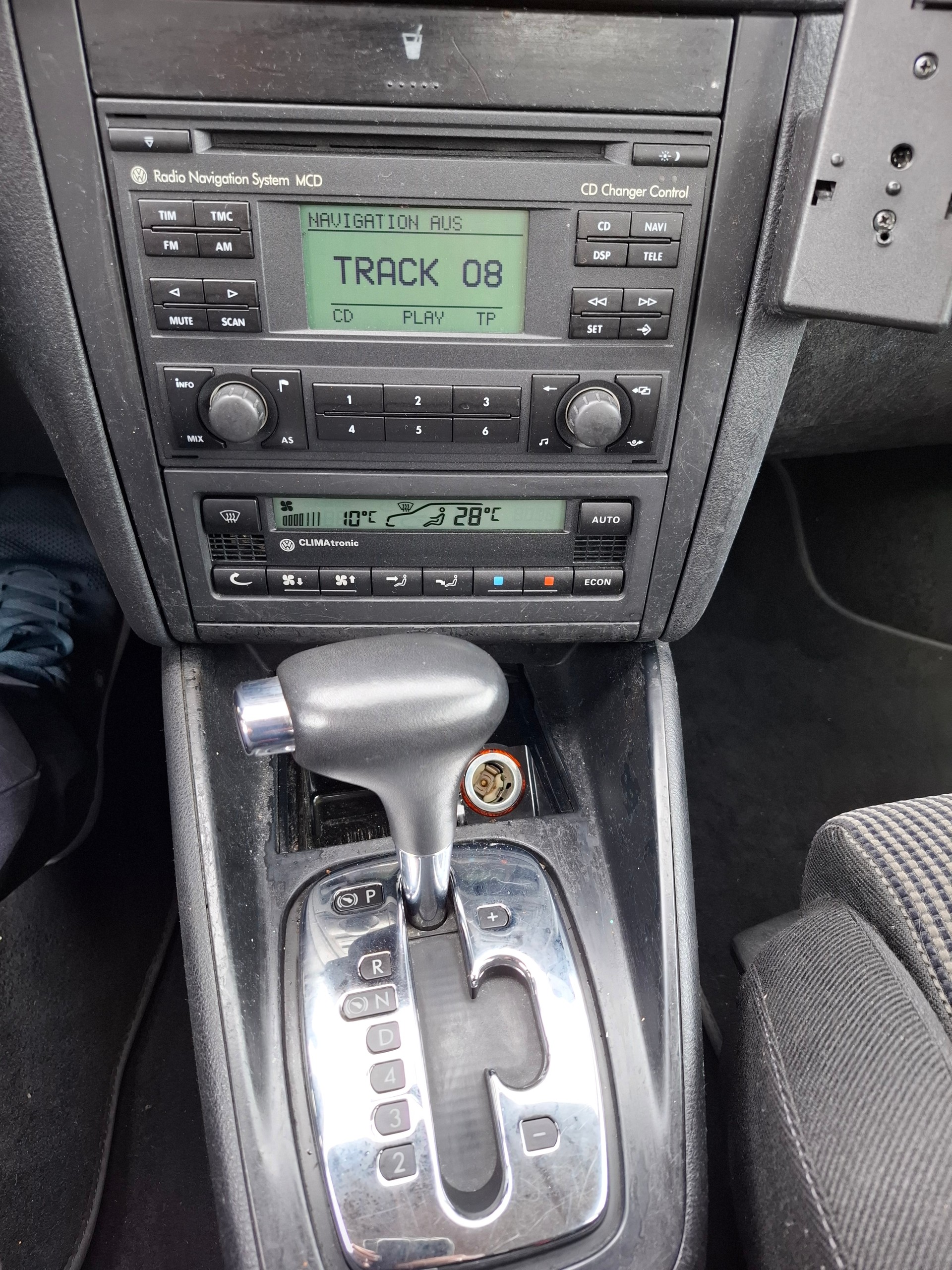 VW GOLF-image-8
