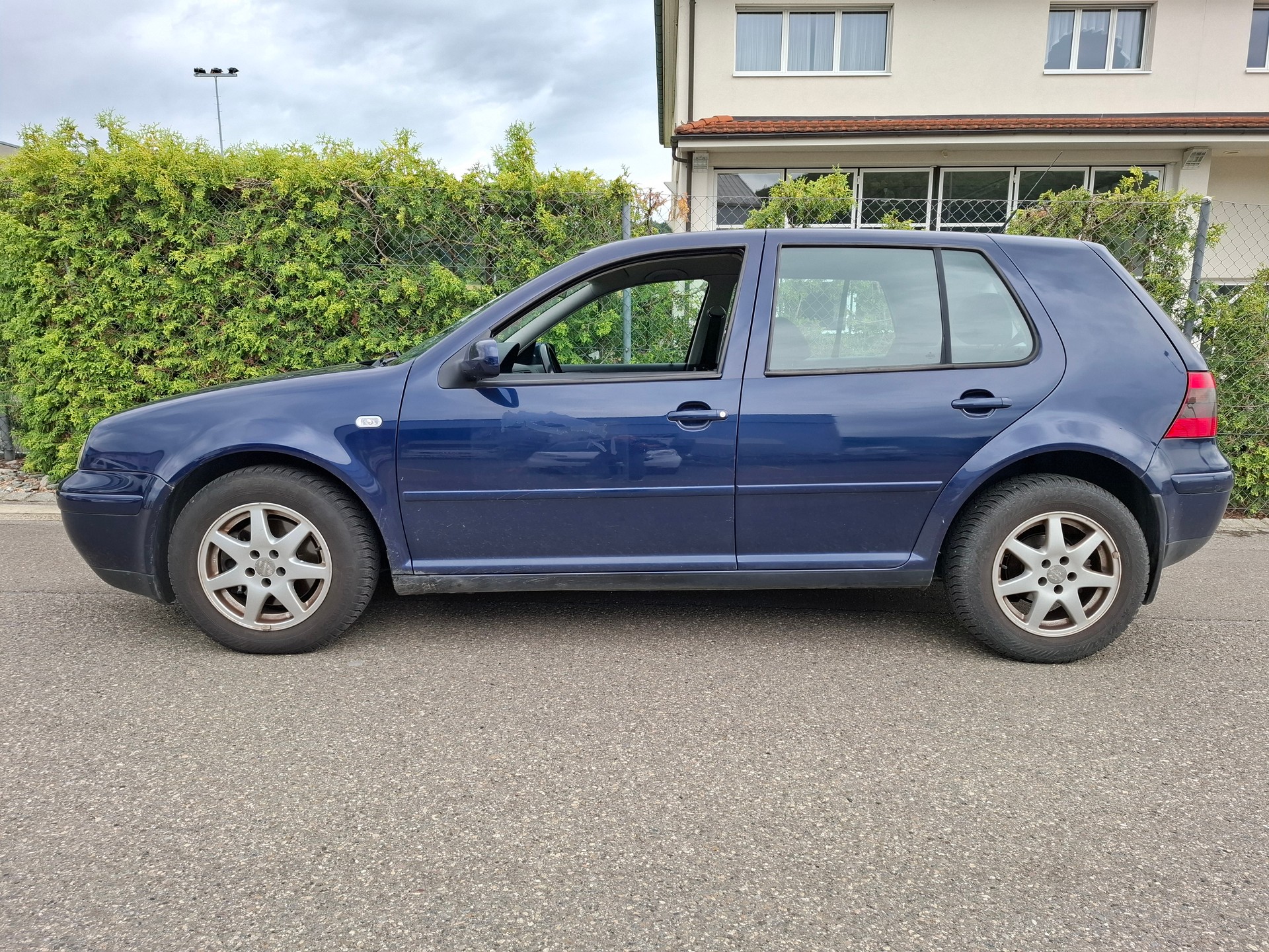 VW GOLF