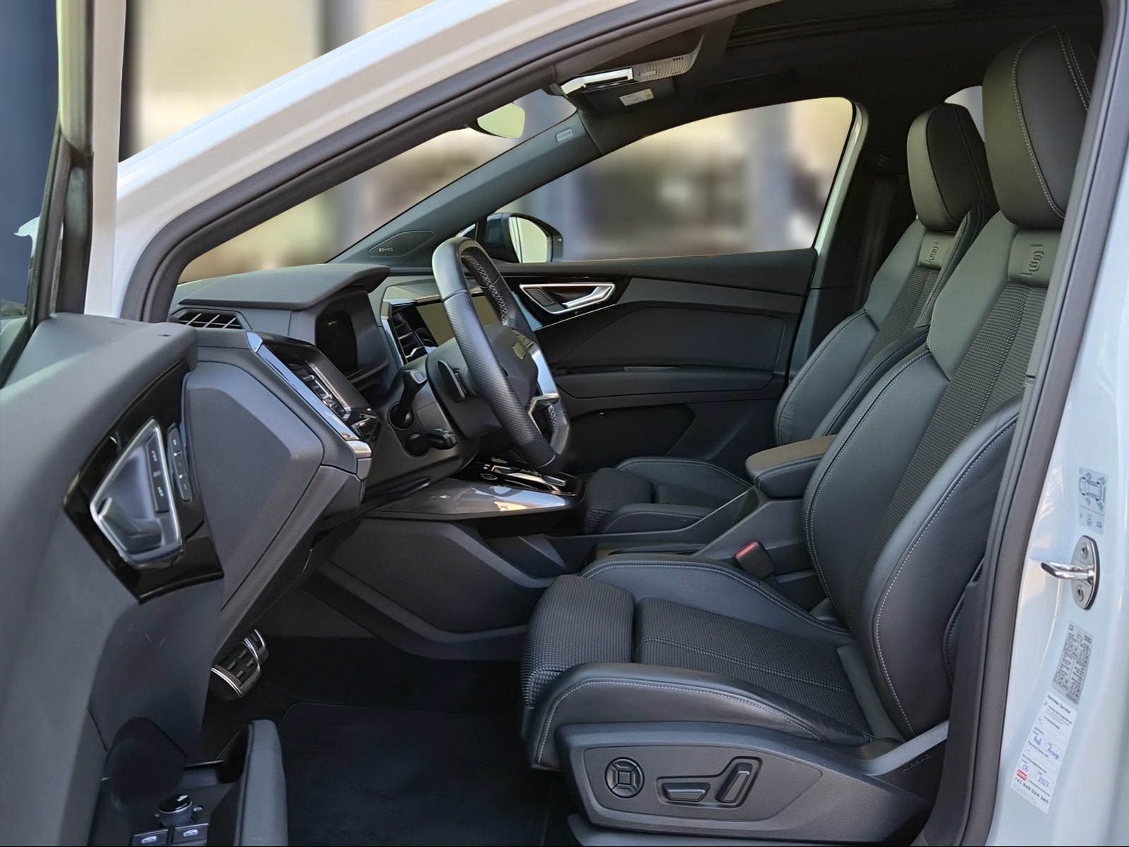 AUDI Q4 e-tron 45 quattro Gletscherweiss Metallic-image-7