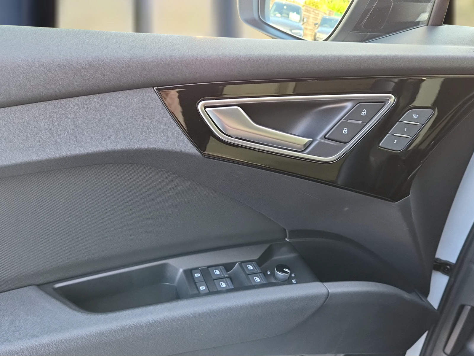 AUDI Q4 e-tron 45 quattro Gletscherweiss Metallic-image-14