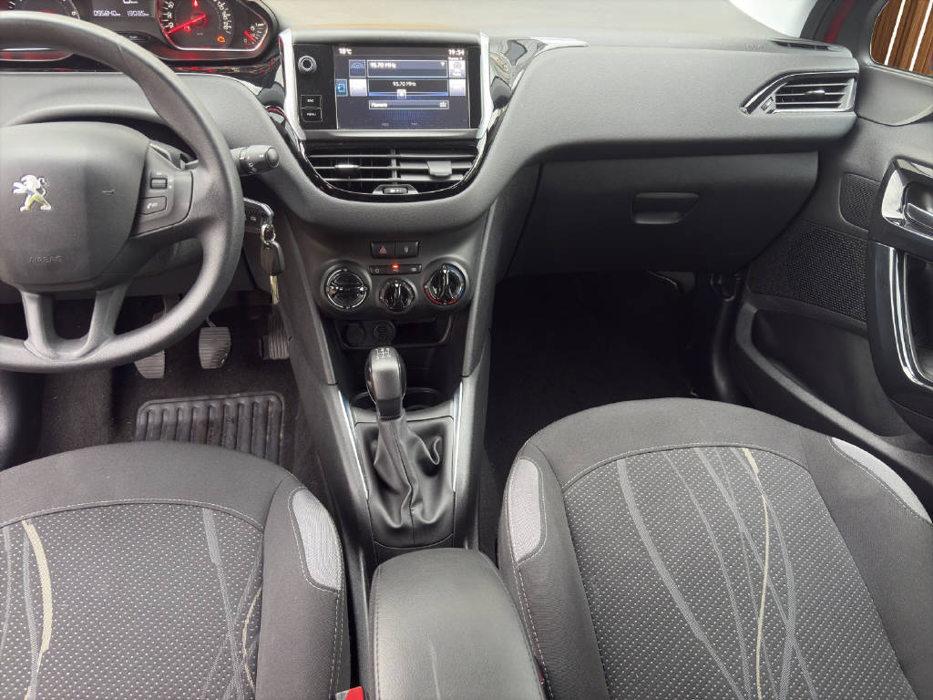 PEUGEOT 208 1.2 PureTech Active-image-11