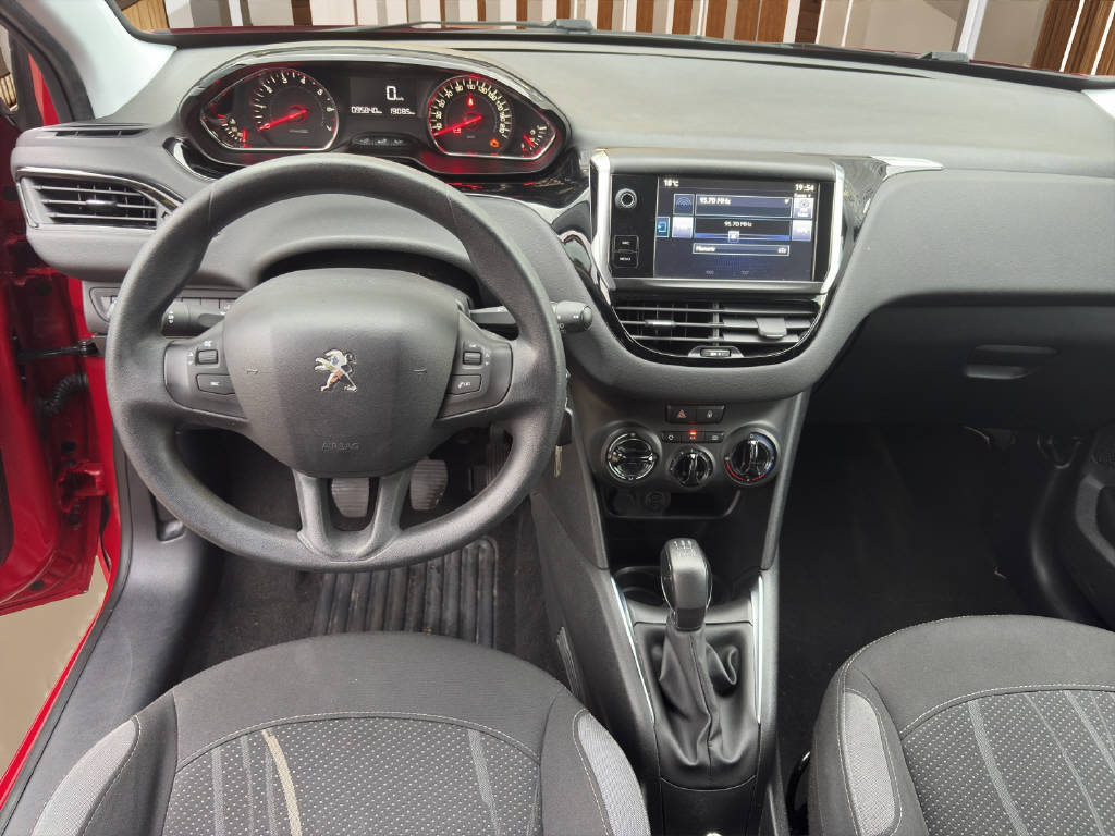 PEUGEOT 208 1.2 PureTech Active-image-9
