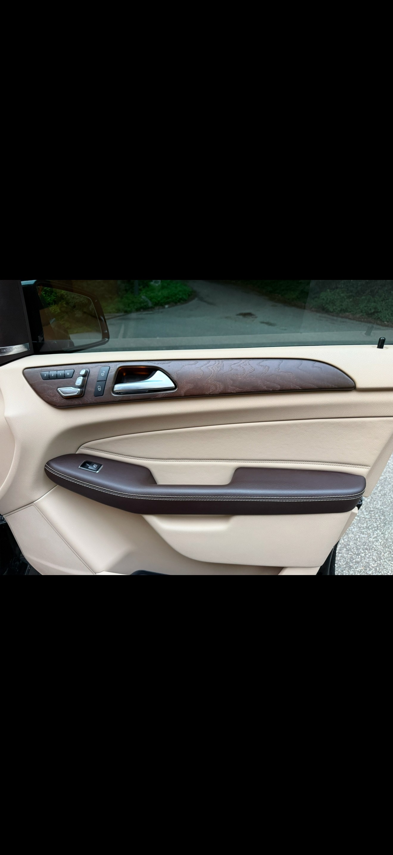 MERCEDES-BENZ GLE 250 d 4Matic 9G-Tronic-image-14