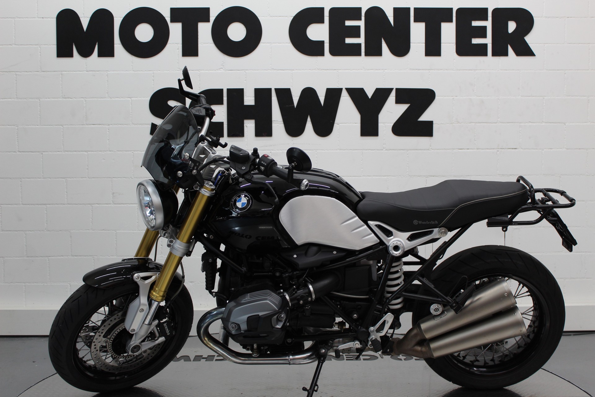 BMW R nineT ABS-showroom-element-3