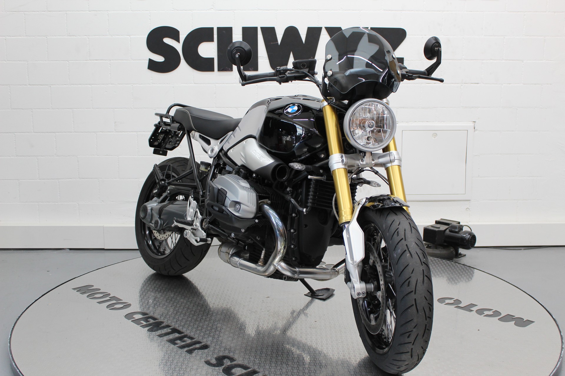 BMW R nineT ABS-showroom-element-1