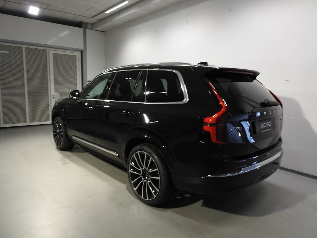 VOLVO XC90 2.0 T8 TE Ultra Bright eAWD-showroom-element-3