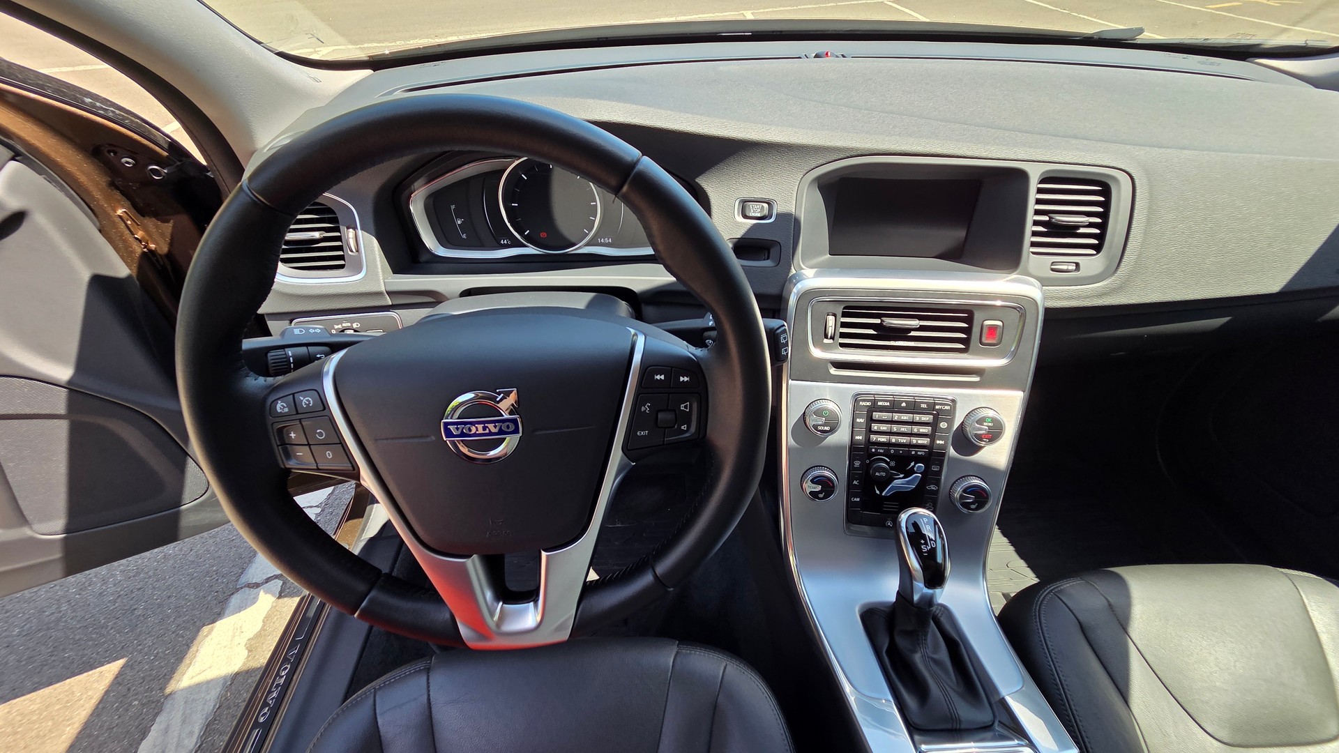 VOLVO Cross Country 2.4 D4 Executive AWD S/S-image-14