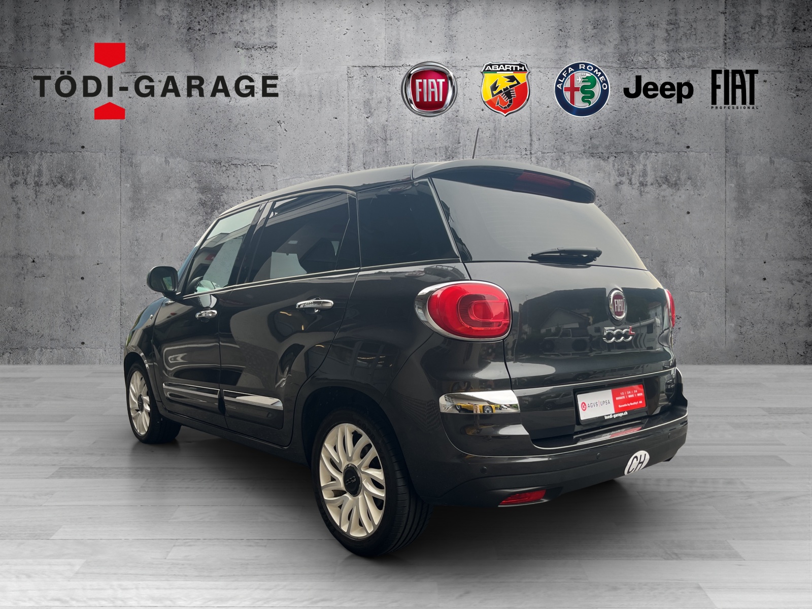 FIAT 500L 1.4 T-Jet Lounge-showroom-element-3