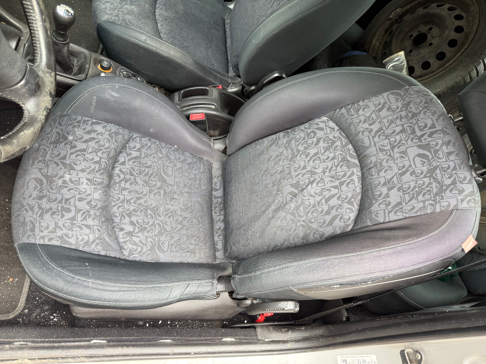 PEUGEOT 206 1.6 16V Quiksilver-image-12