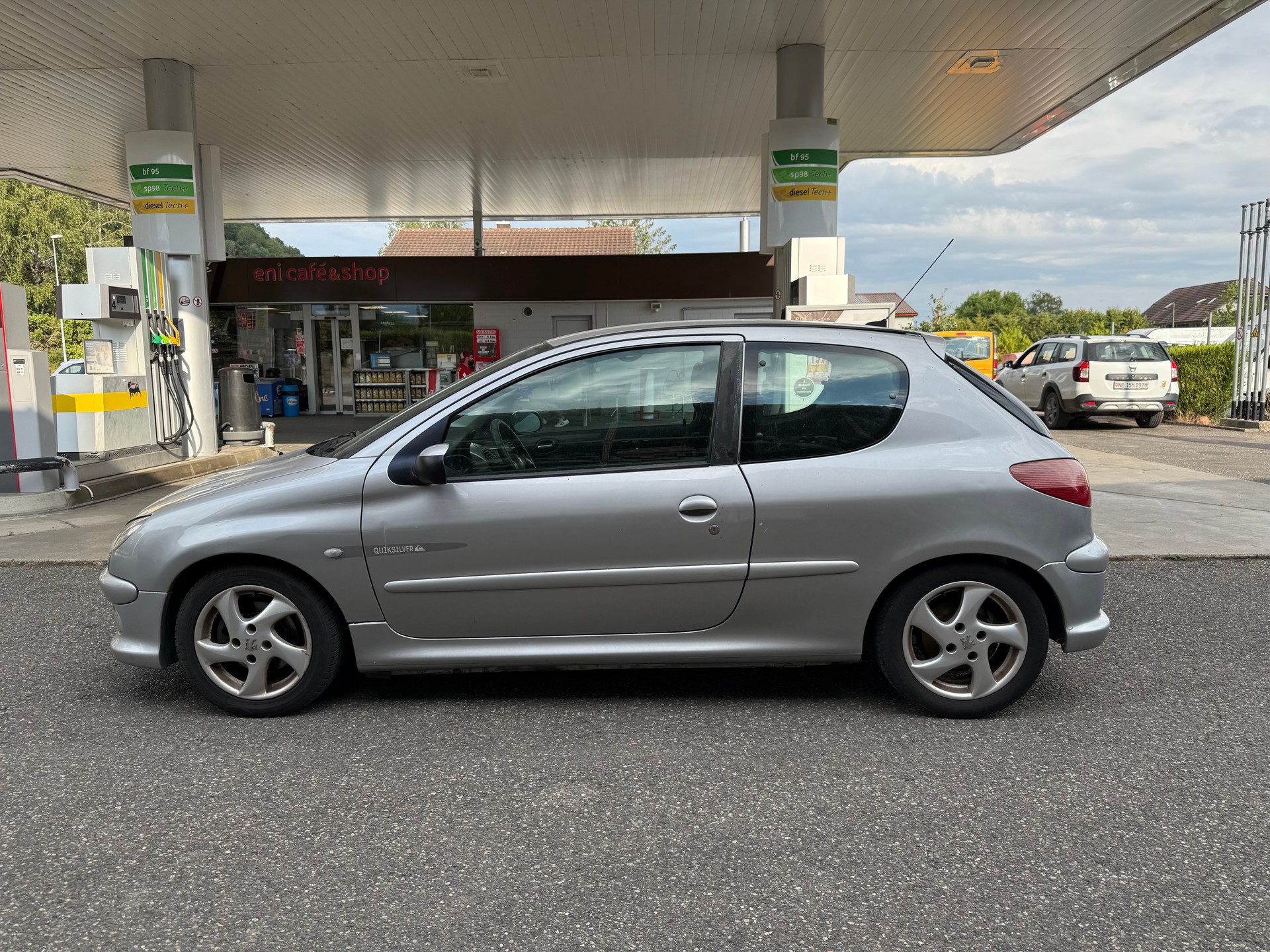 PEUGEOT 206 1.6 16V Quiksilver-image-1