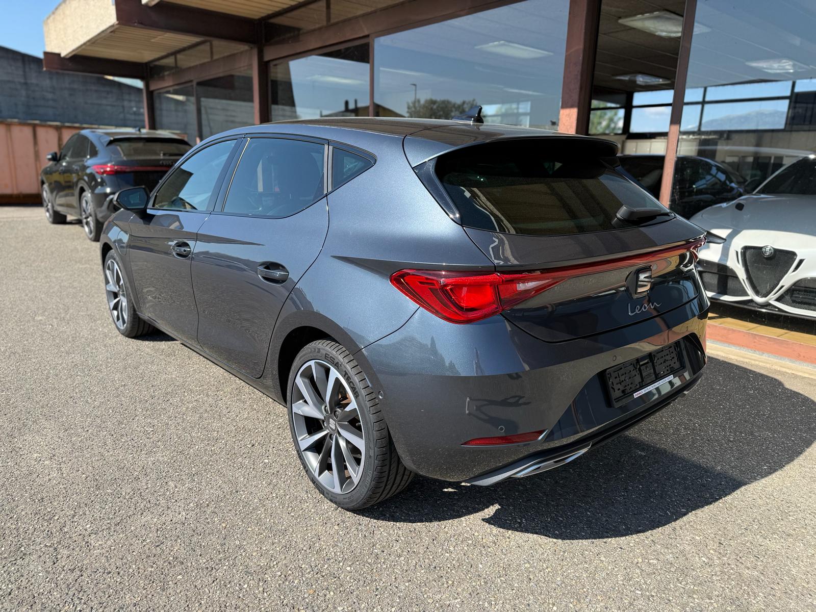 SEAT Leon 1.4 eHybrid pHEV DSG FR-image-3