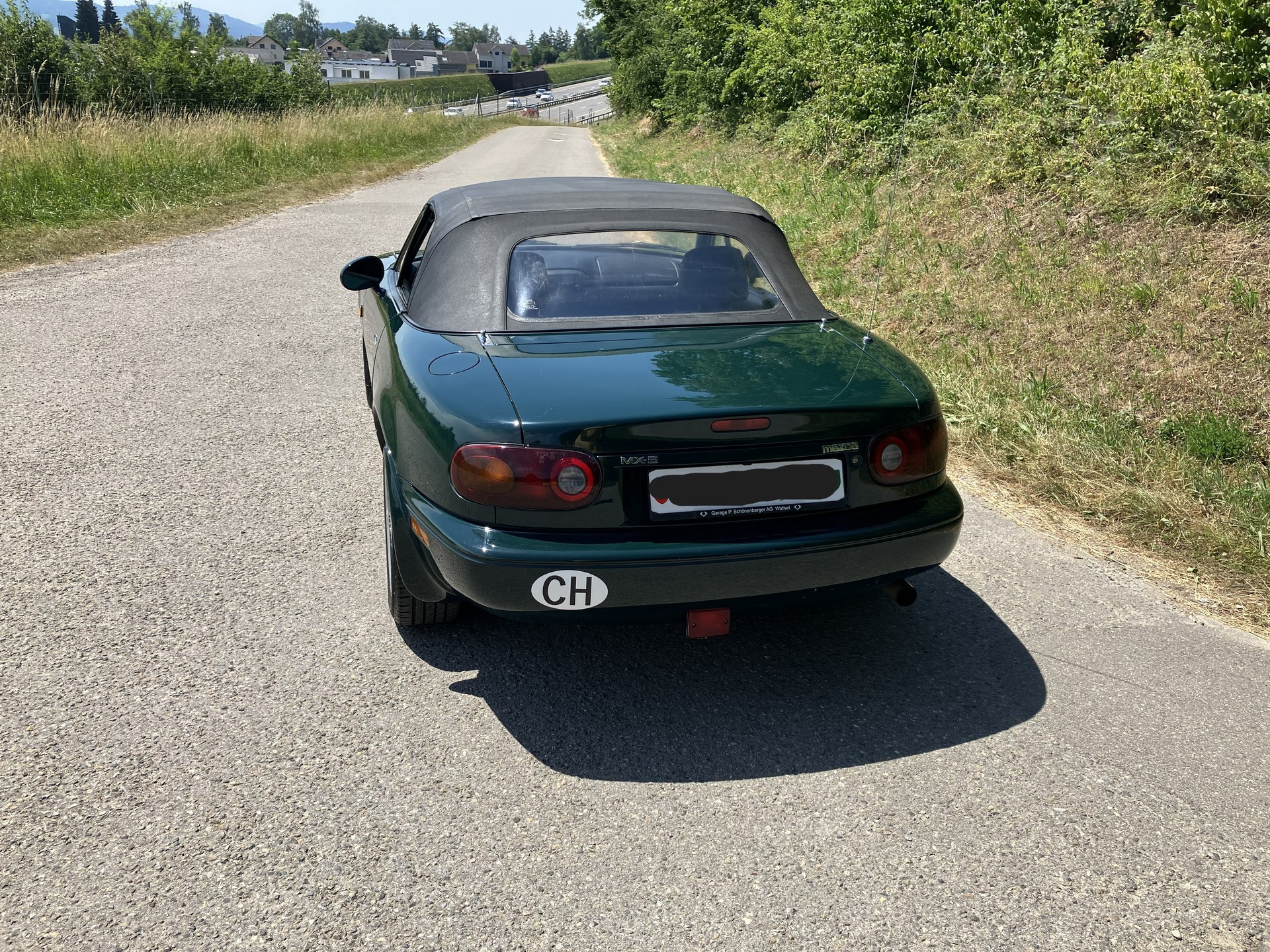 MAZDA 1.6i-16V-image-1