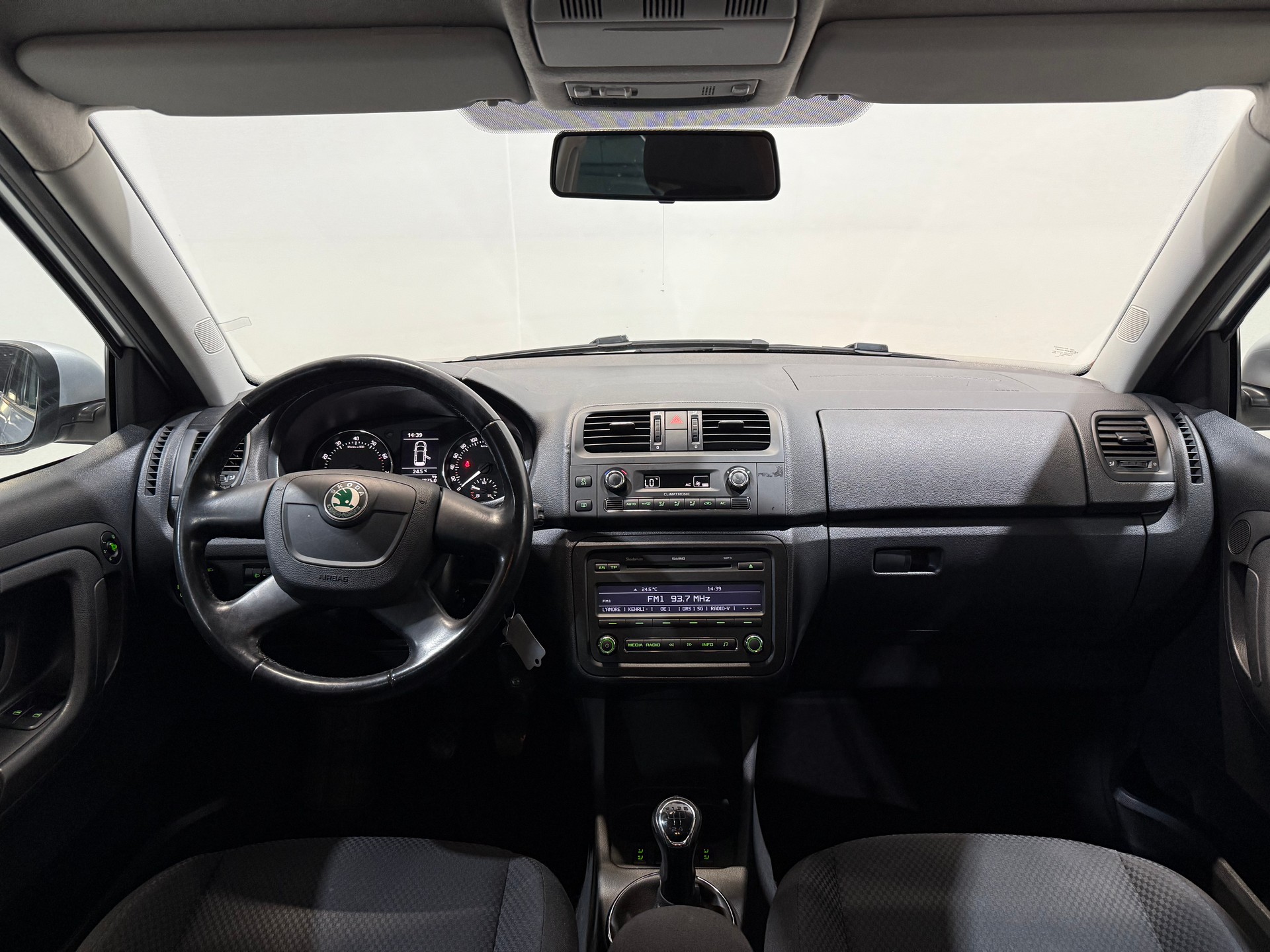 SKODA Fabia 1.2 TSI Elegance-image-11