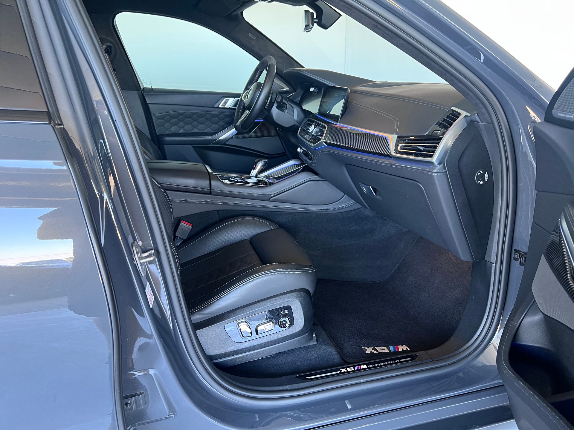 BMW X6M Steptronic M Competition-image-16