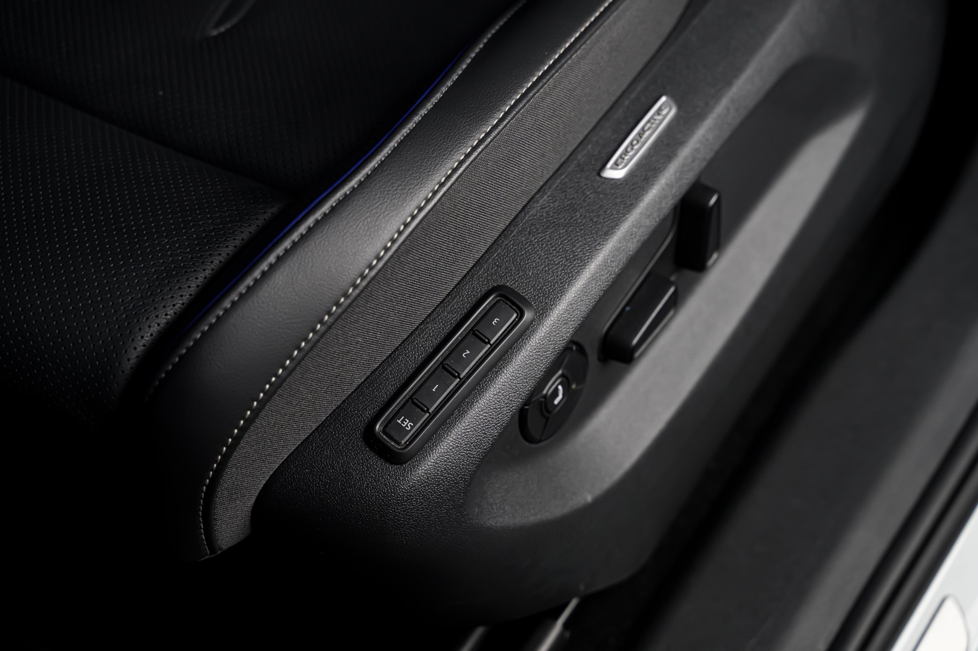 VW Tiguan 2.0 TSI DSG R-Line 4Motion-image-13