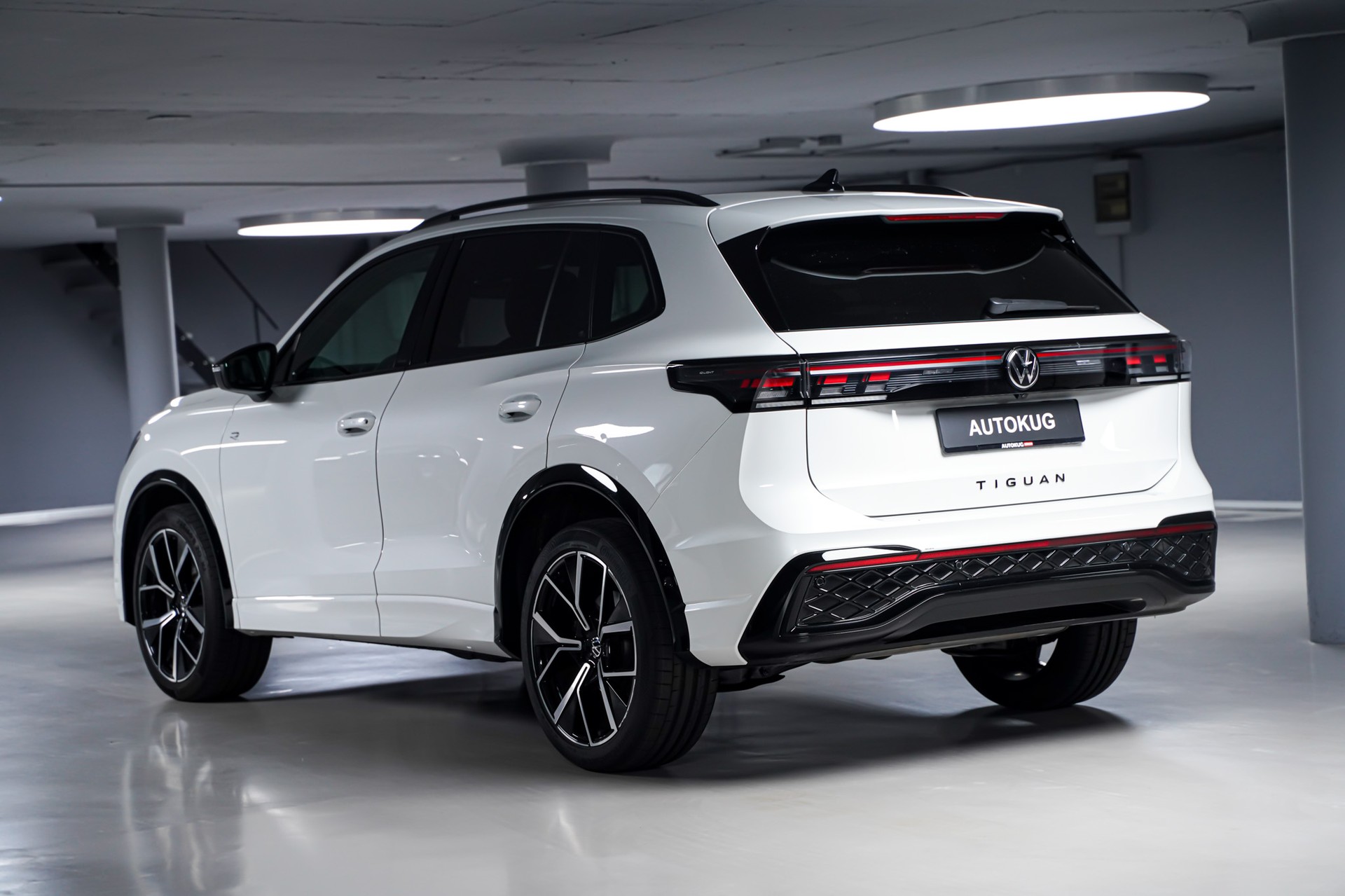 VW Tiguan 2.0 TSI DSG R-Line 4Motion-image-6