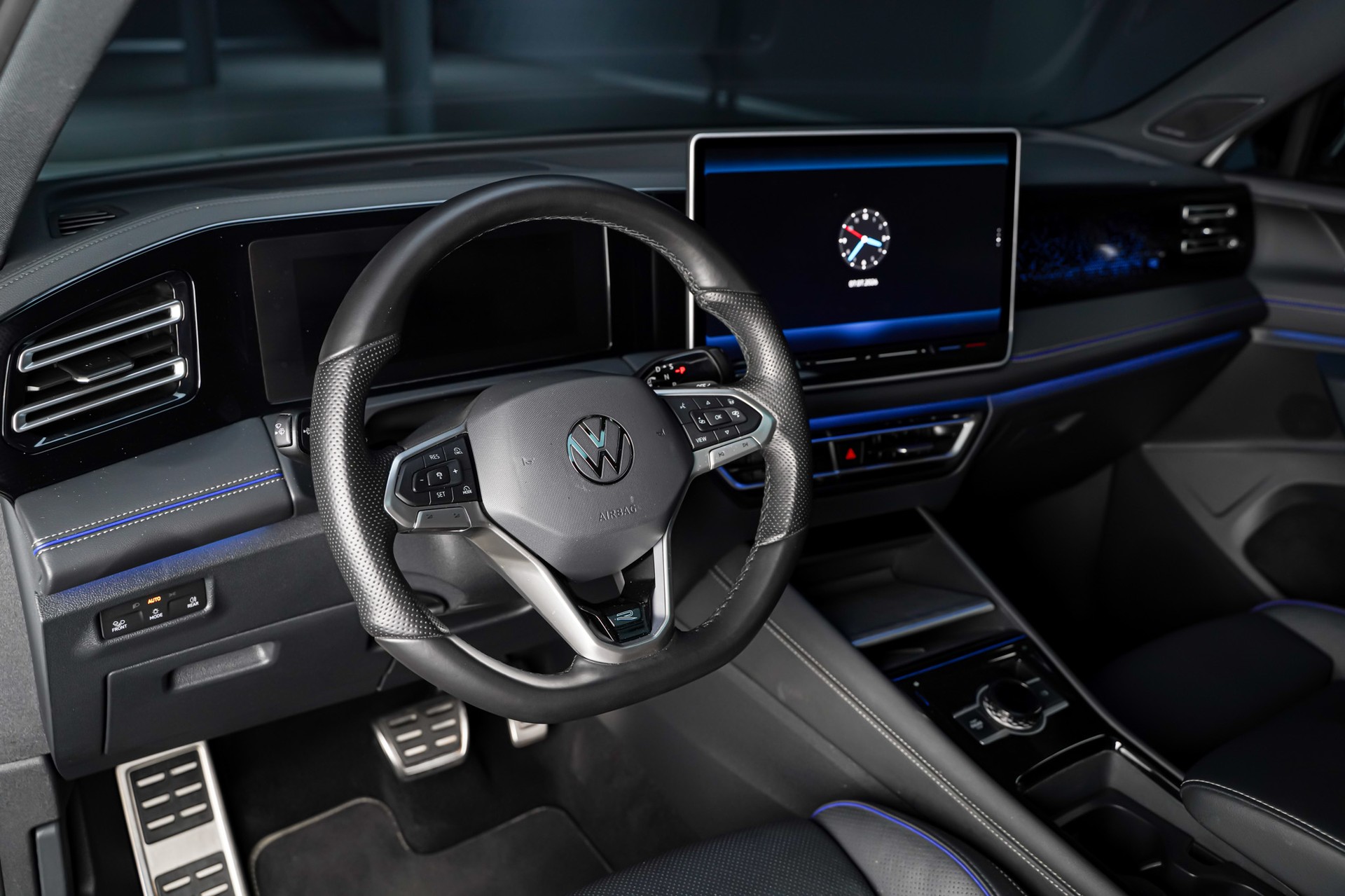 VW Tiguan 2.0 TSI DSG R-Line 4Motion-image-9