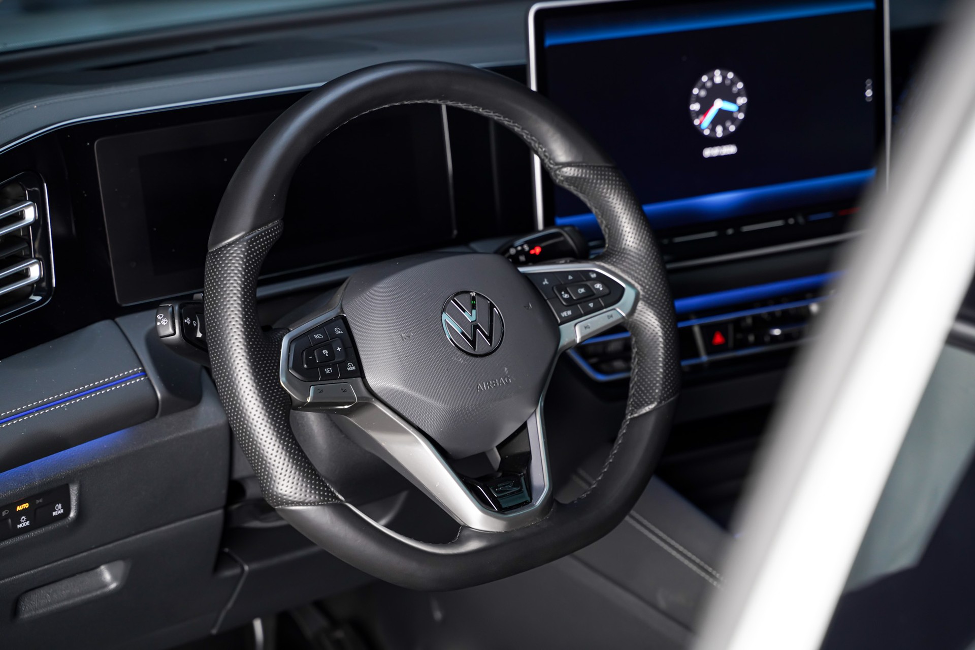 VW Tiguan 2.0 TSI DSG R-Line 4Motion-image-8