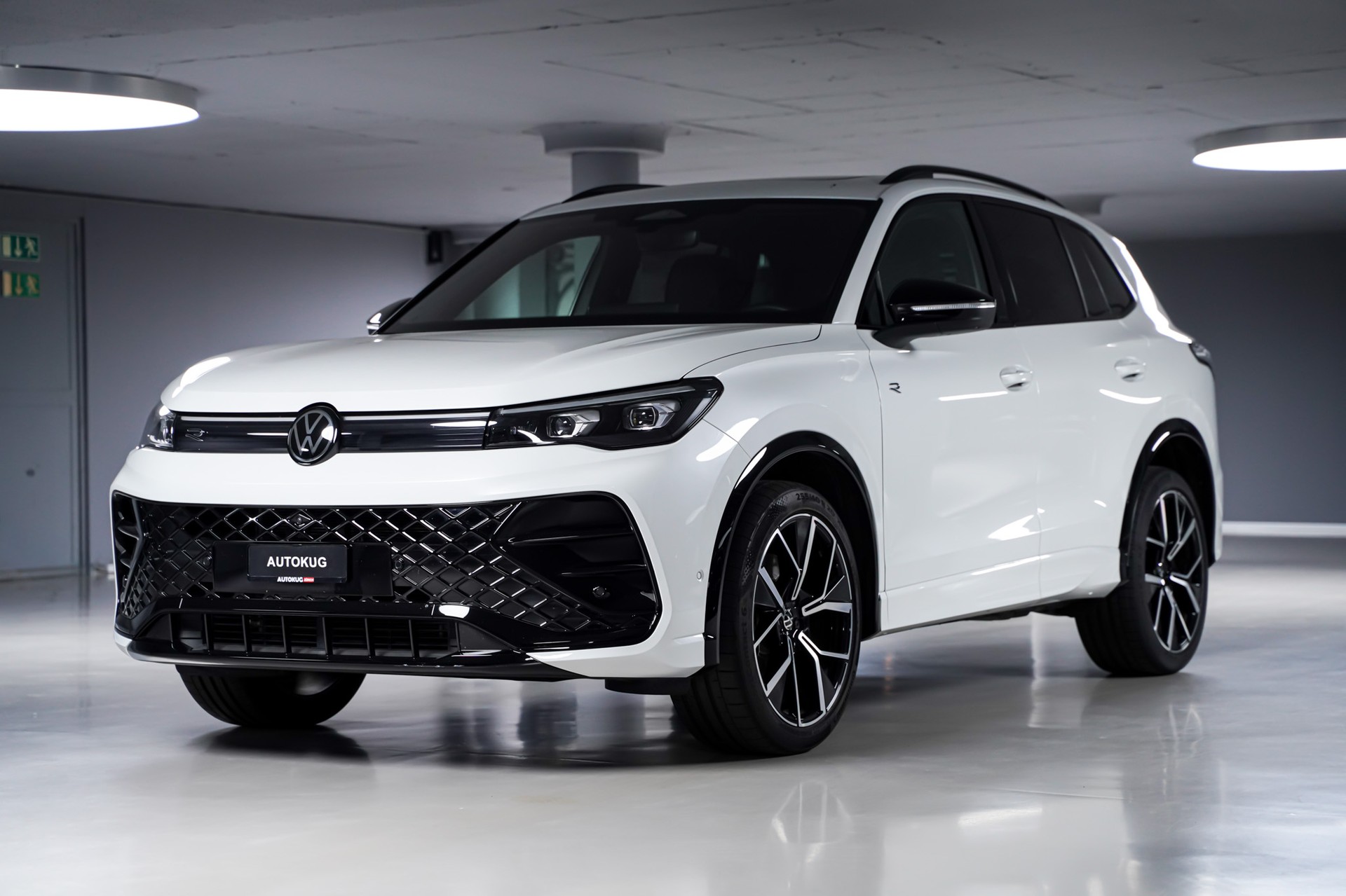 VW Tiguan 2.0 TSI DSG R-Line 4Motion