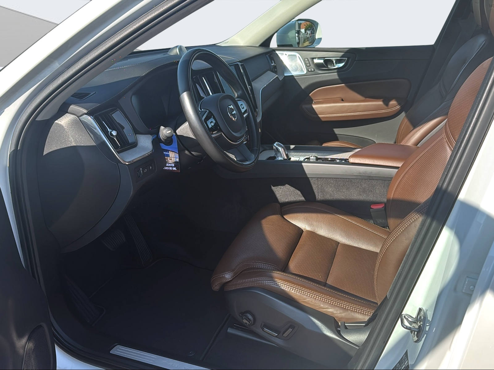 VOLVO XC60 2.0 T8 TE Inscription AWD-image-9