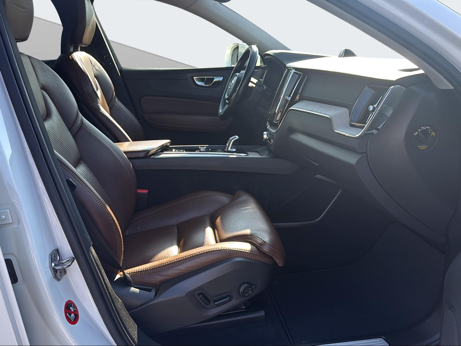 VOLVO XC60 2.0 T8 TE Inscription AWD-image-14