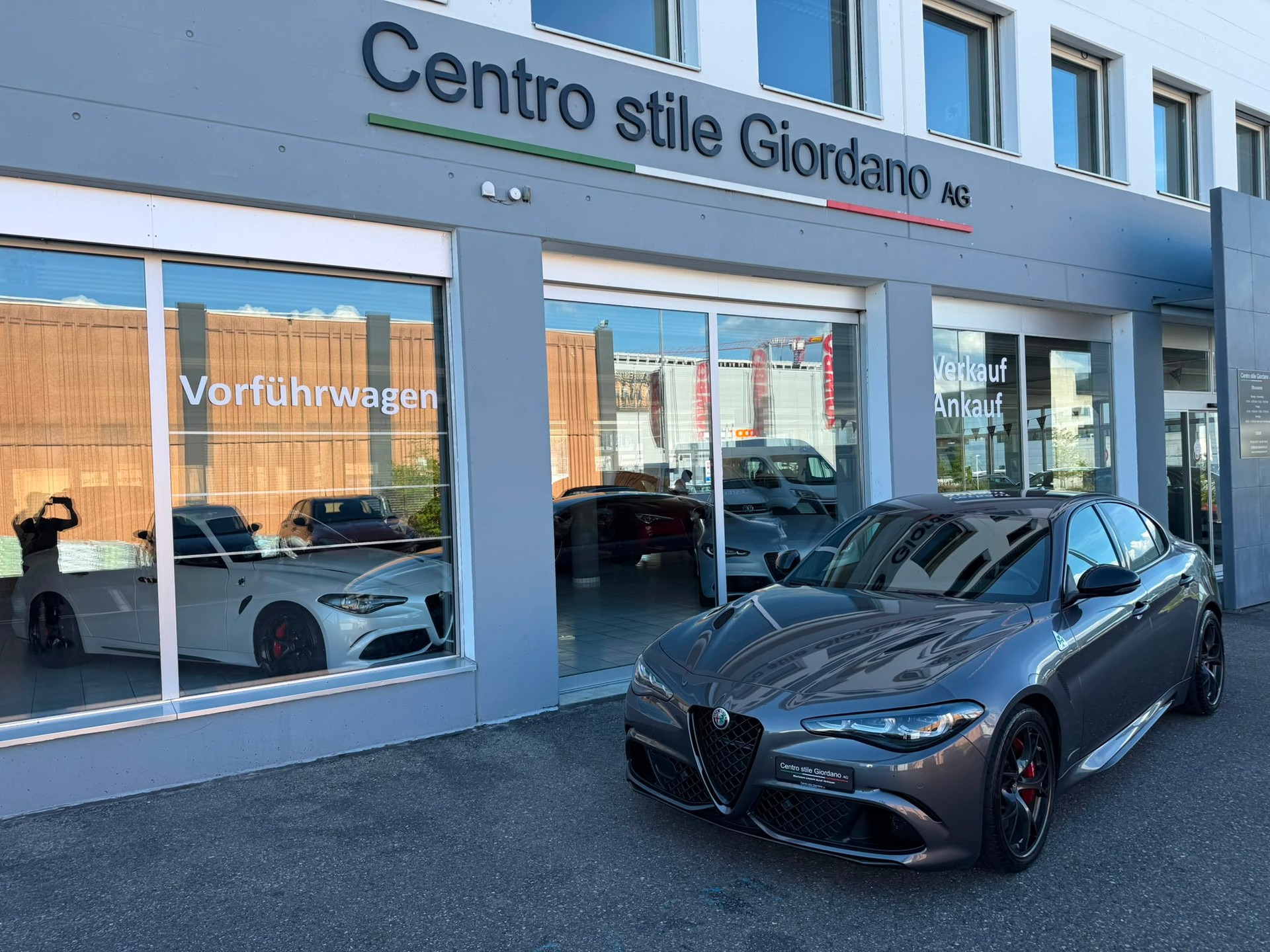 ALFA ROMEO Giulia 2.9 V6 Quadrifoglio 520PS MY25/26
